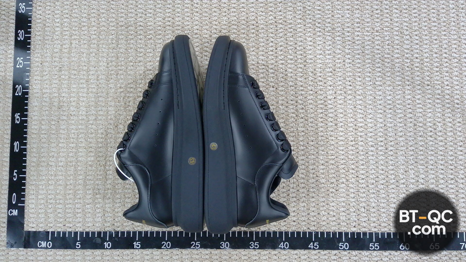 Alexander McQueen Sneakers QC