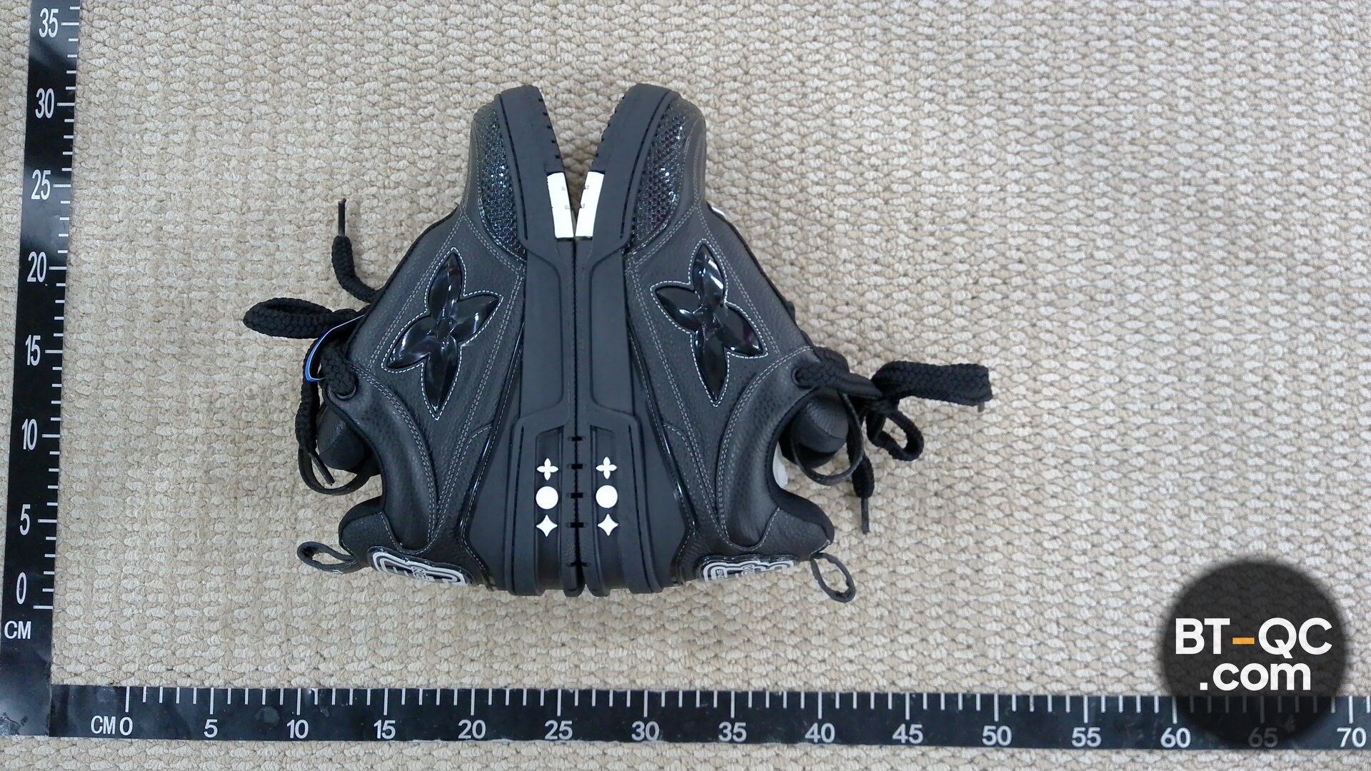 Louis Vuitton Sneakers QC