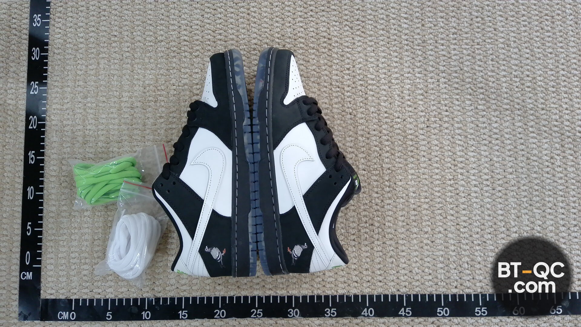 Nike SB Dunk Low Black White Green Sneakers QC