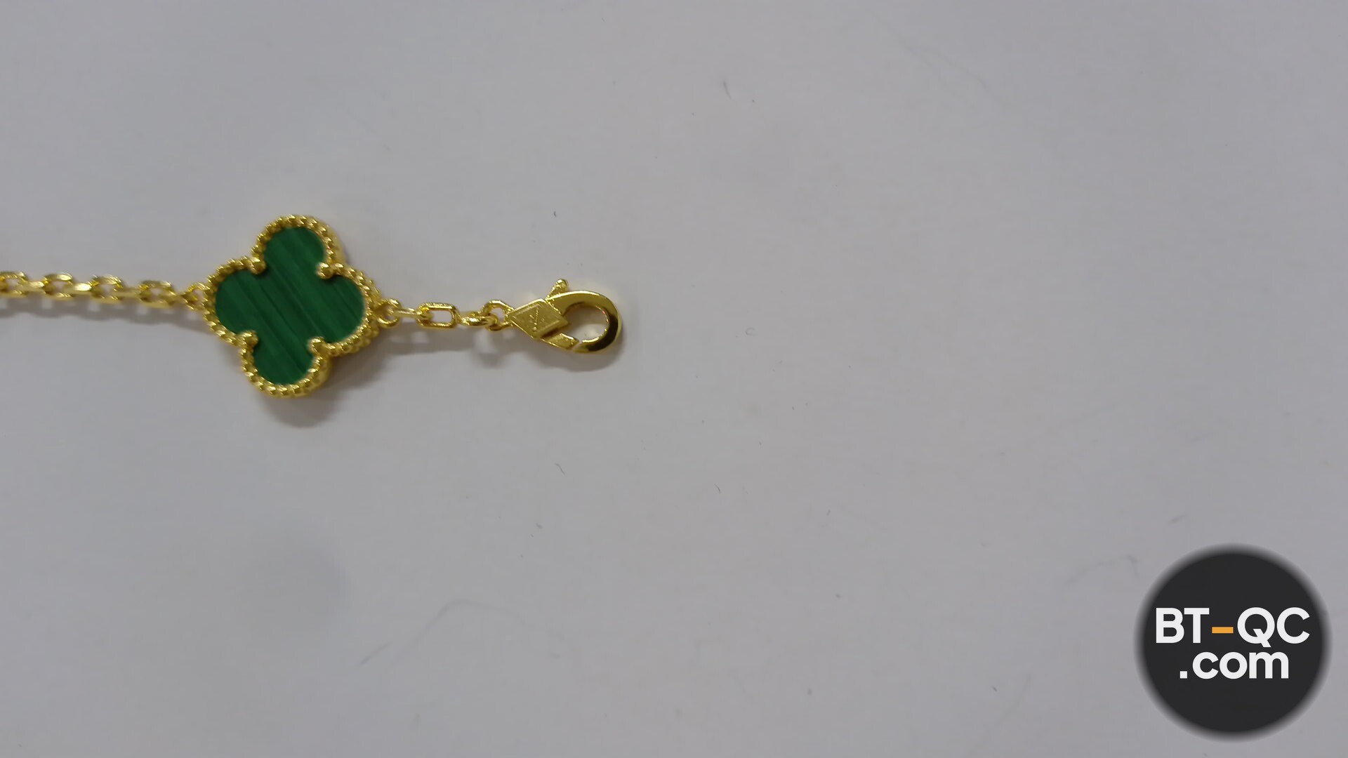 Van Cleef & Arpels Sweet Alhambra Bracelet Malachite Gold — foto QC 2