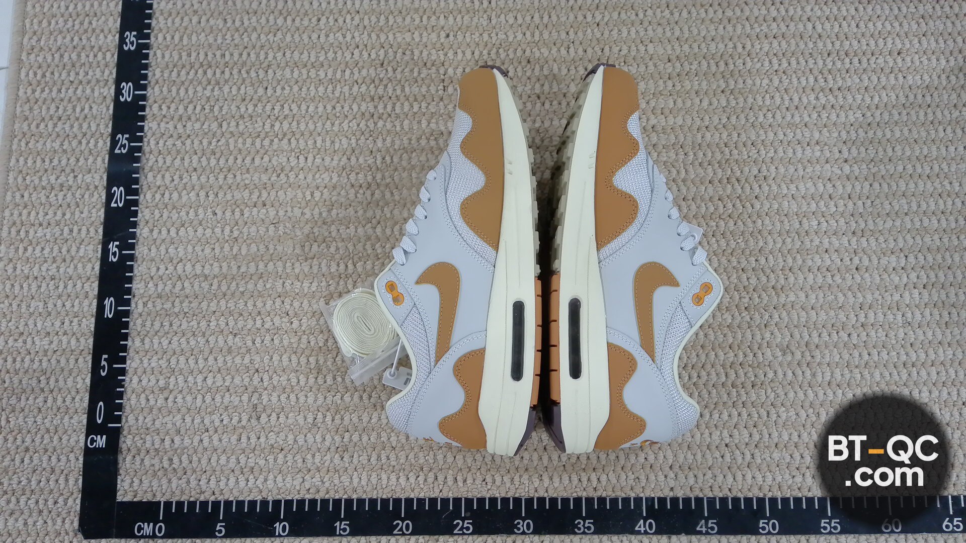 Nike Sneakers QC