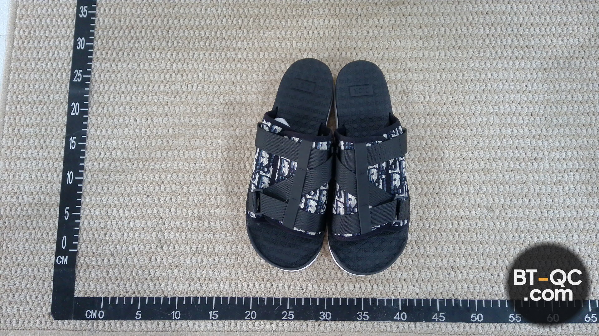 Dior Men's Slippers Y010-2 Black White QC
