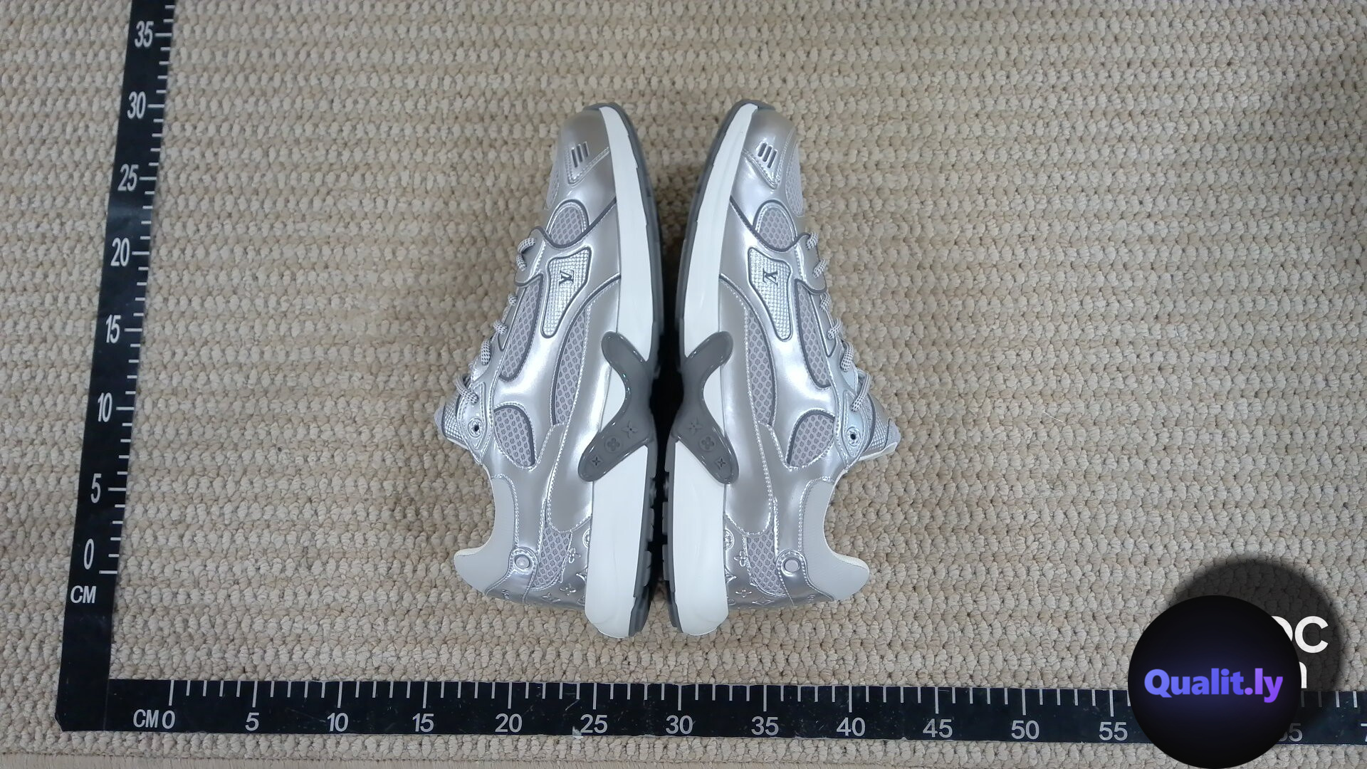 Louis Vuitton Sneakers QC
