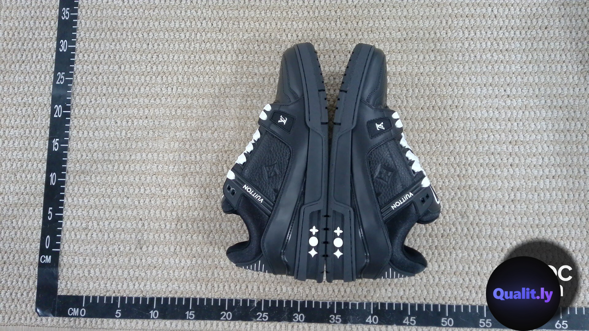 Louis Vuitton Sneakers QC