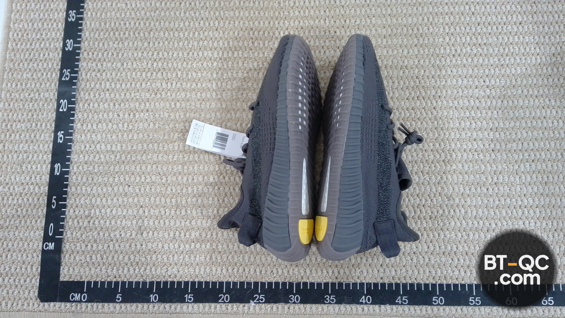 Yeezy Boost 350 V2 Sneakers QC