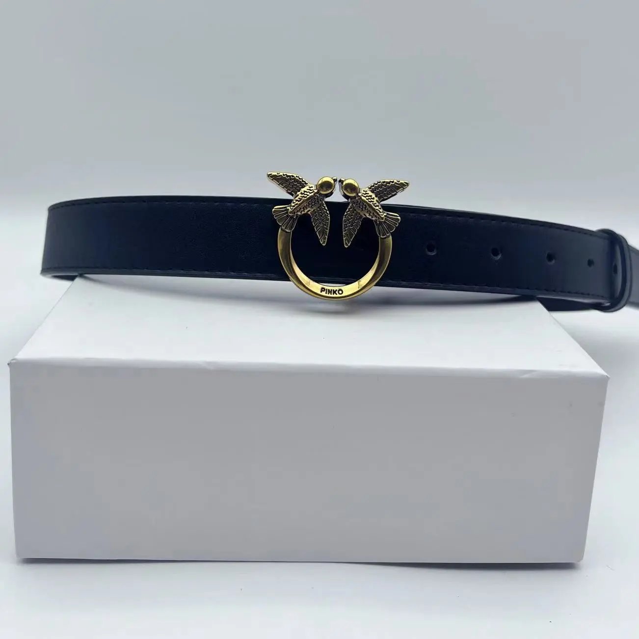 Pinko belt
