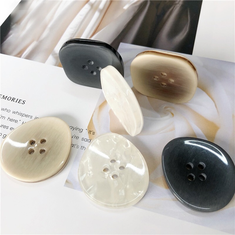 New Style Irregular Resin Buttons, Four-Hole Coat and Trench Coat Buttons, Large Black and Beige Buttons 25-47mm