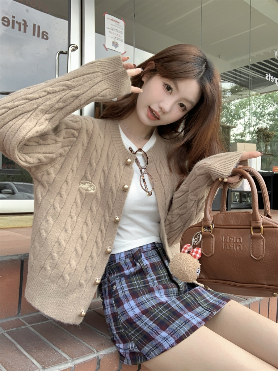 Academy-Style Knitted Cardigan for Women, Lazy Chic Single-Breasted Cable Knit Sweater, Casual Short Jacket for Spring, Autumn, and Winter