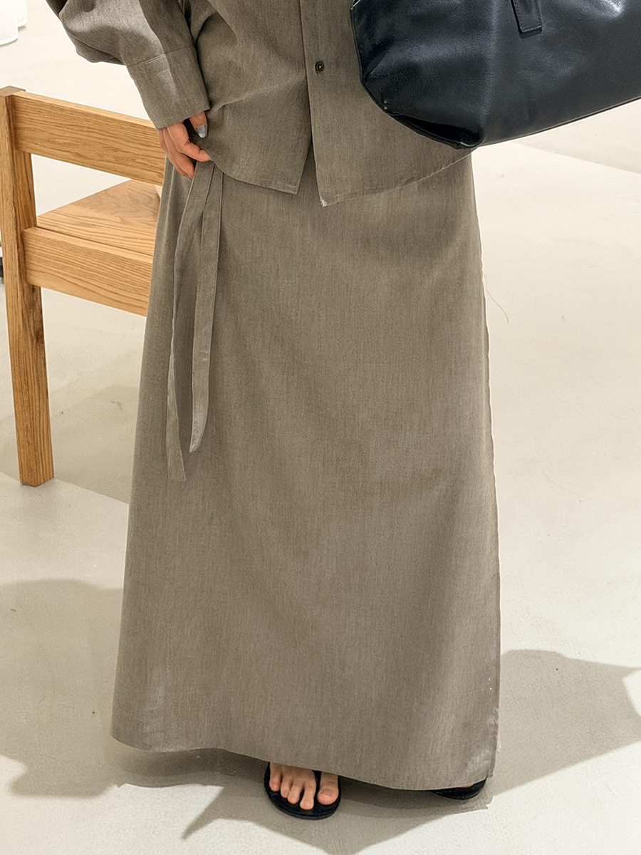 Love and Nancy Thirteen Lines 2026 Spring/Summer Korean Style One-Piece Tie Strap Three-Dimensional Cut Slim-Fit Skirt 04151