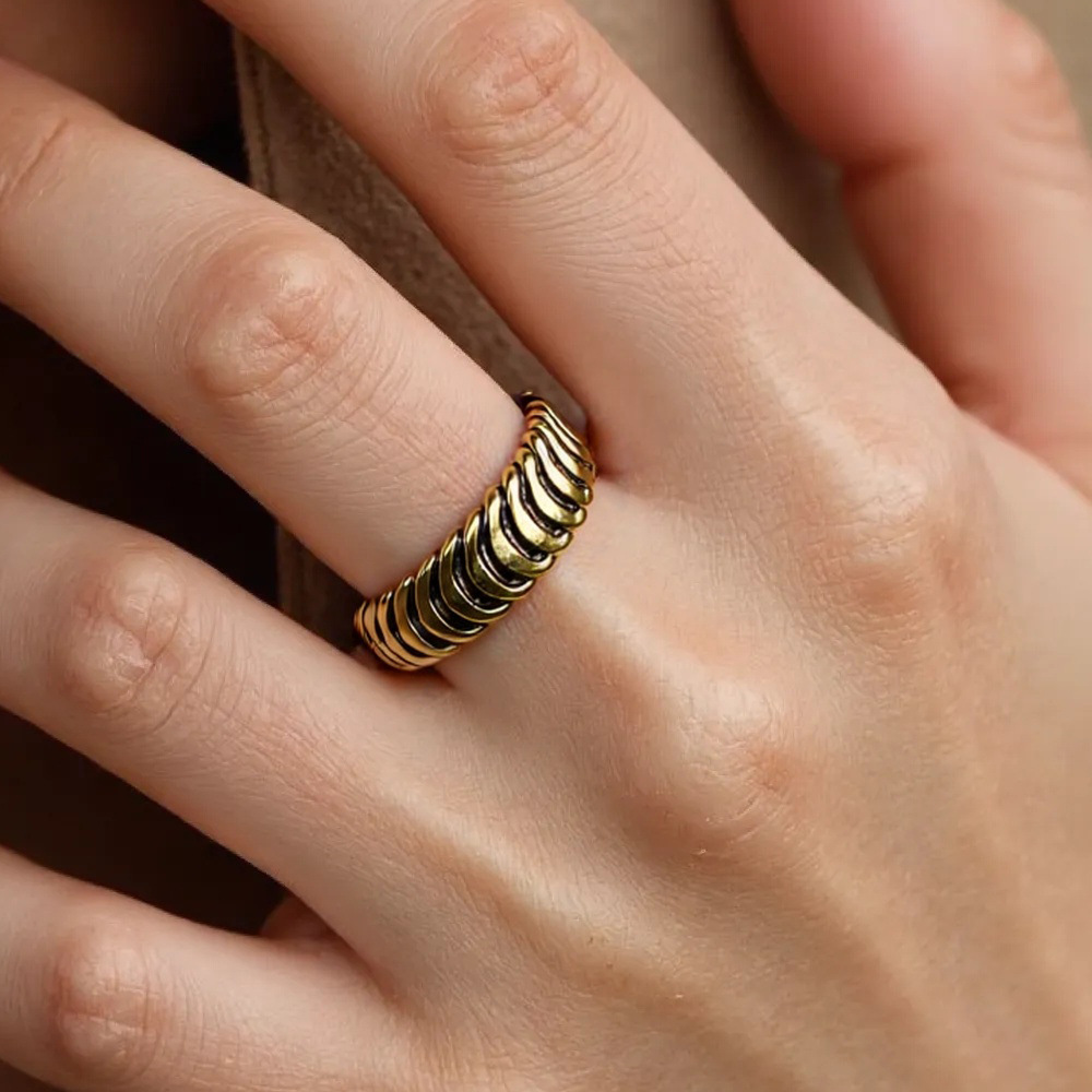 Punk Series Mid-Century Style Ring Copper Electroplated Five-Pointed Star Chain Open Ring Niche Design Men's and Women's Ring