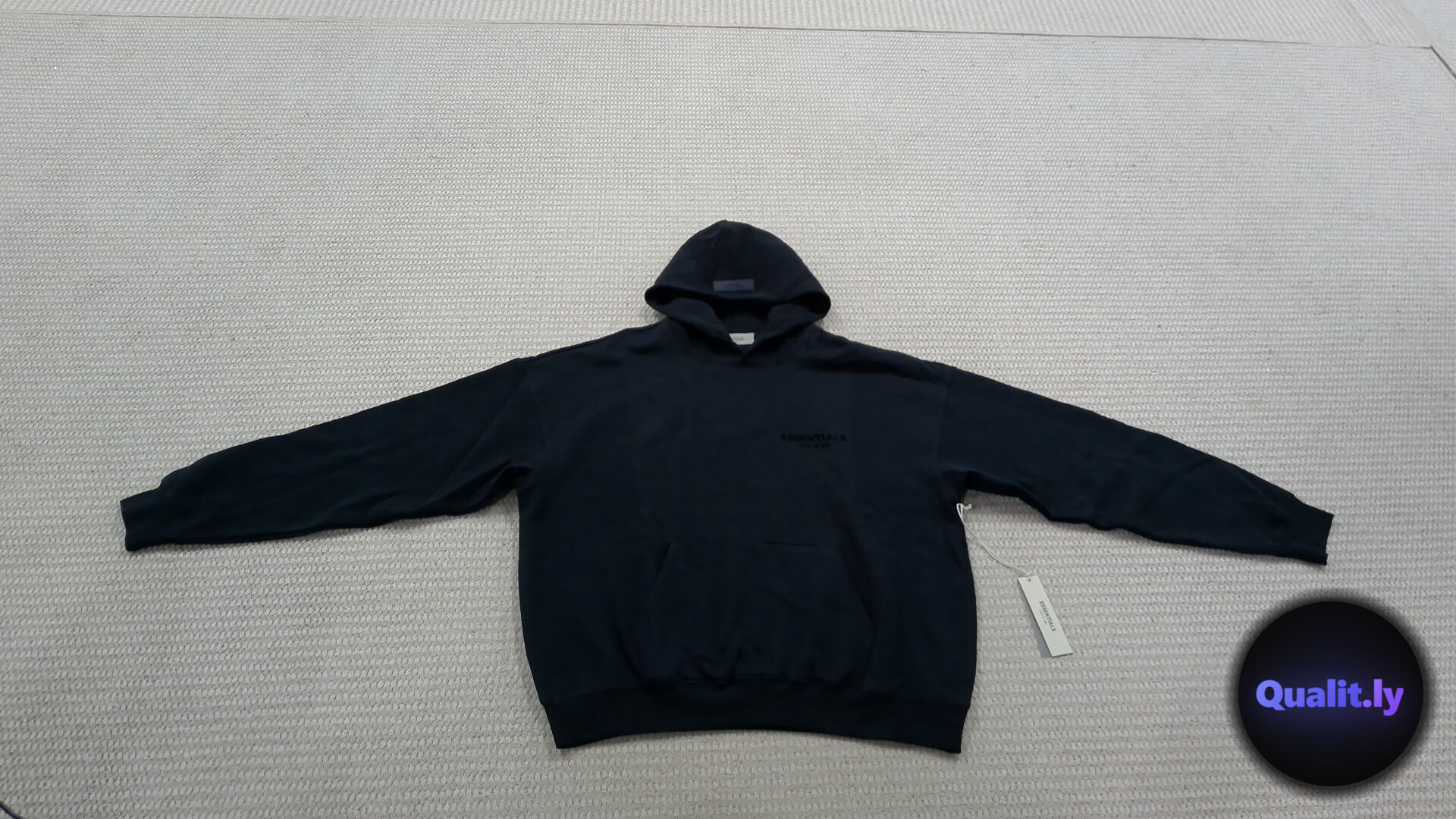 Essentials Hoodies QC