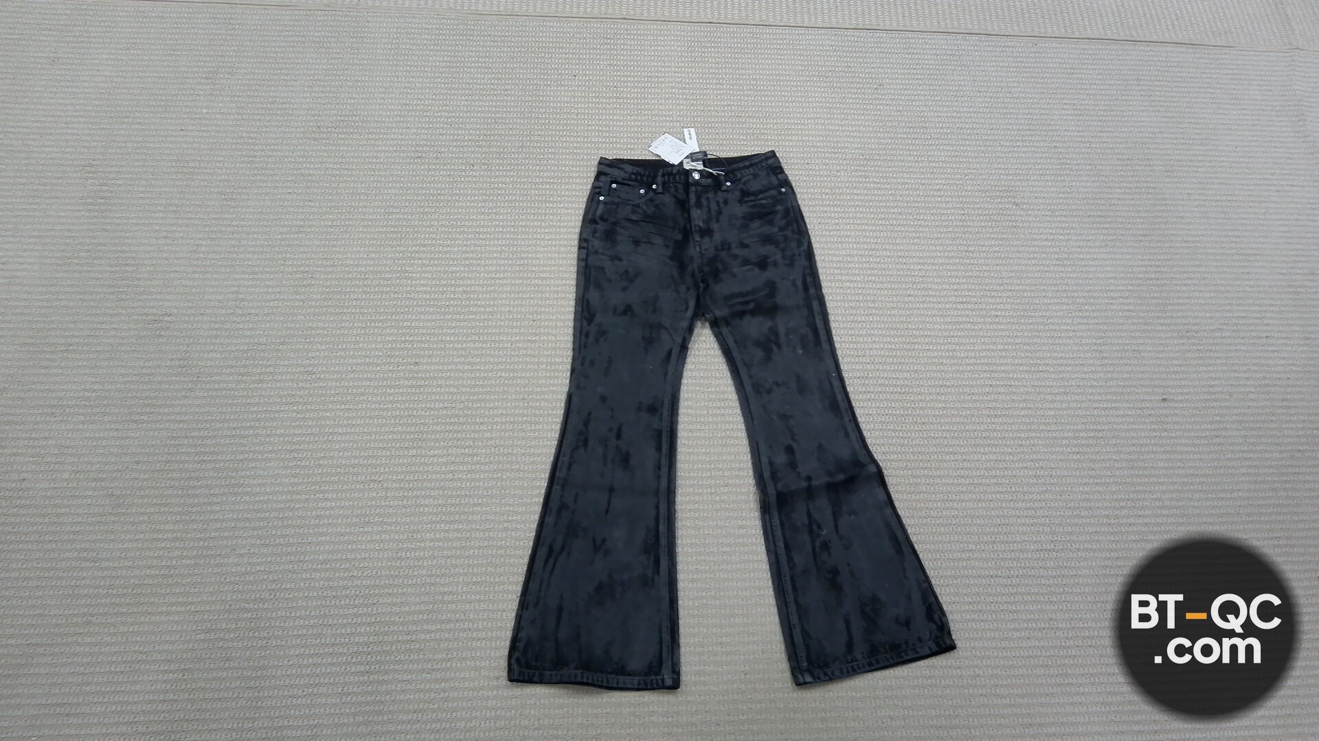 Unknown Jeans QC