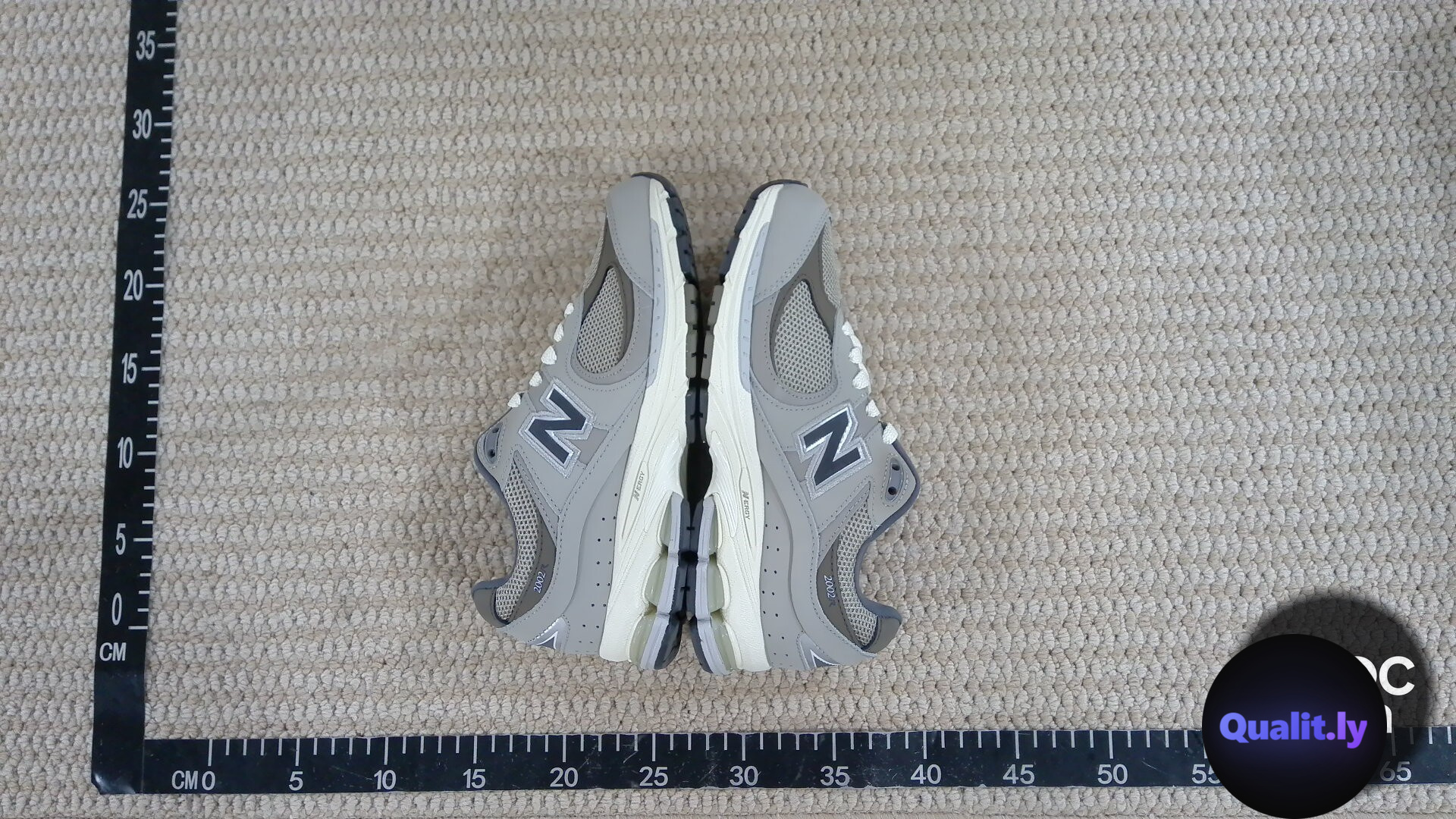 New Balance 2002R Sneakers QC