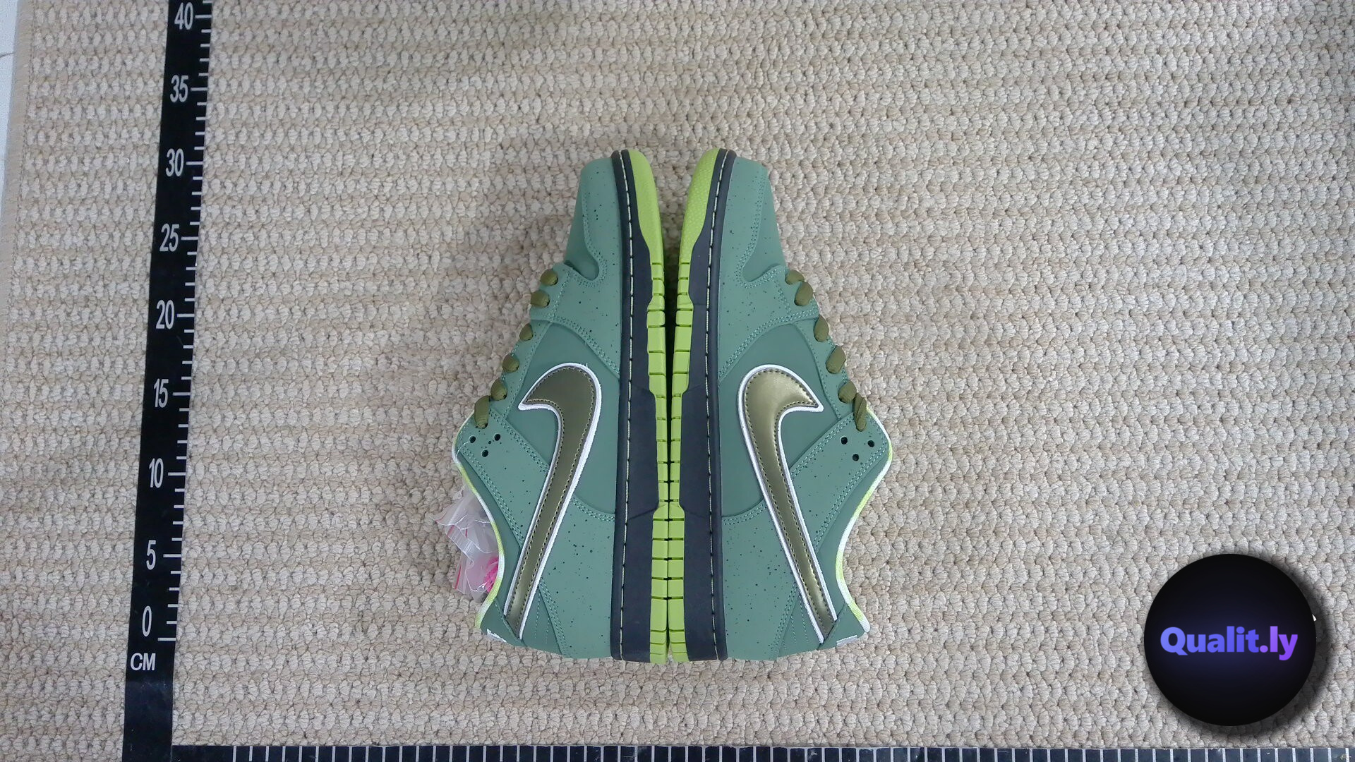 Nike Sneakers QC