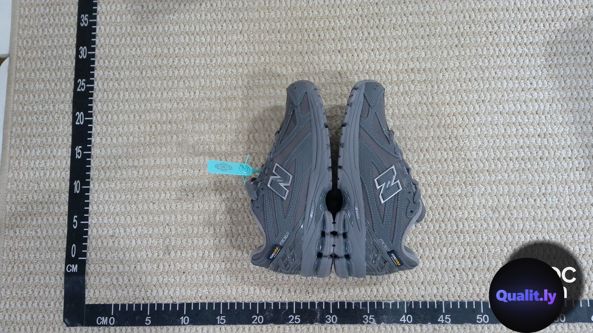 New Balance Sneakers QC