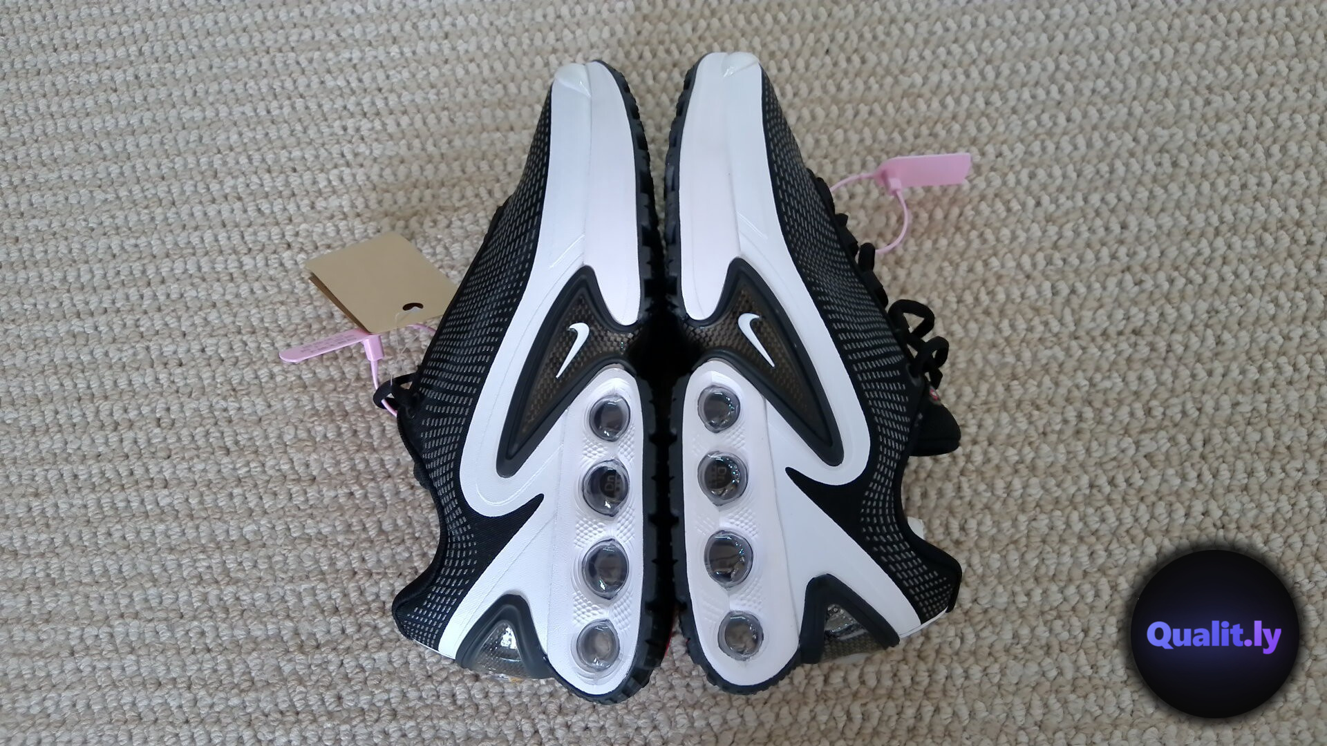 Nike Sneakers QC
