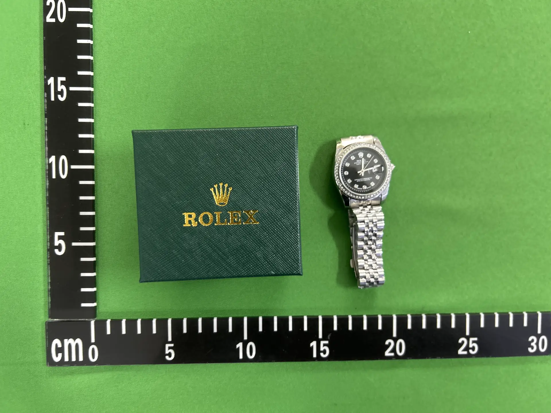 Fashion Watch Diamond Steel Strip Non-automatic Mechanical Men's Watch Brand Export Quartz Calendar Wristwatch