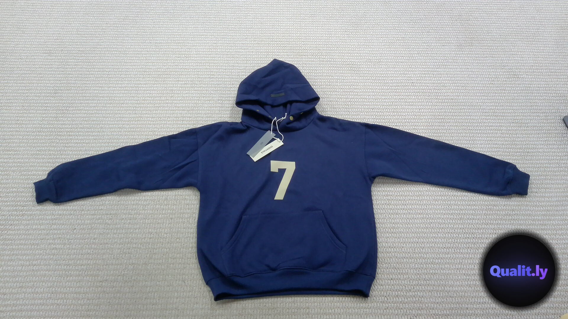 Essentials Hoodies QC