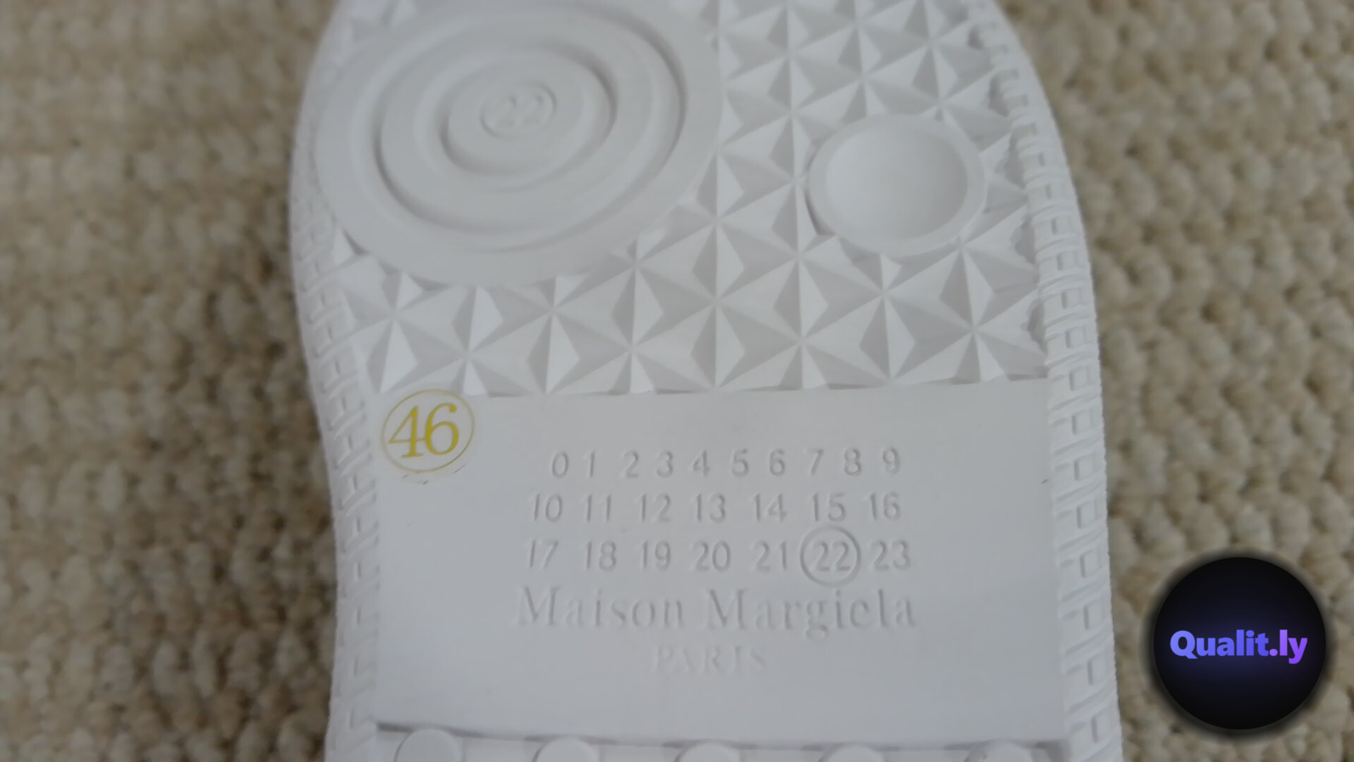 Maison Margiela Black Leather Sneakers — foto QC 2