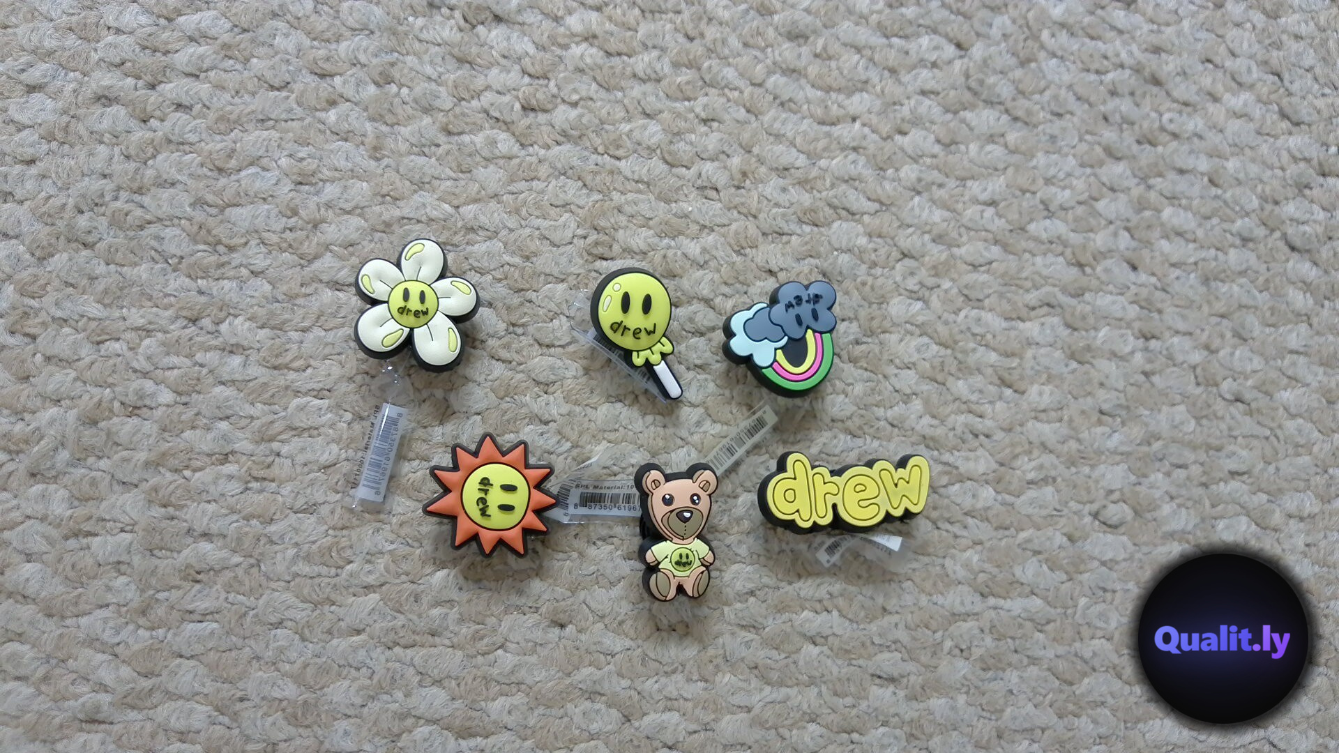 2022 New Crocs Shoe Charms Genuine Crocs Shoe Charms Cartoon Shoe Buckle Accessories Crocs Jibbitz QC