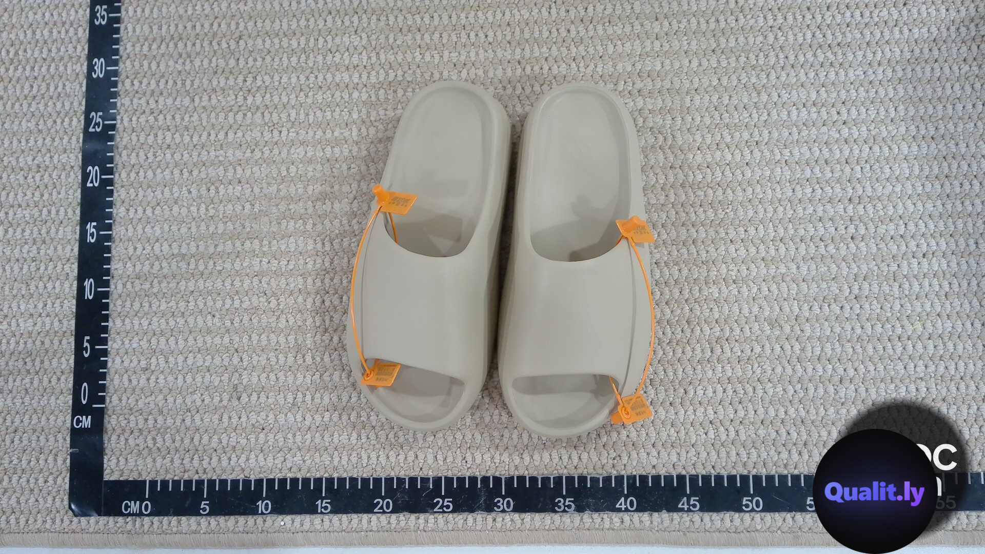 Adidas Yeezy Slide Bone QC