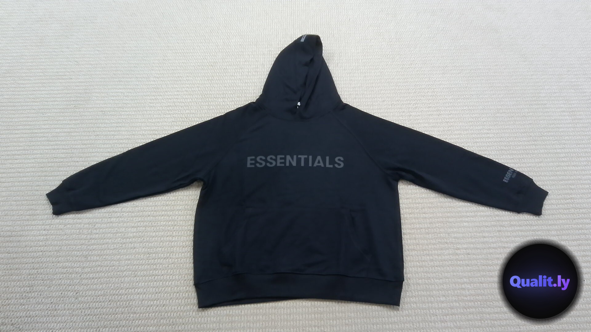 ESSENTIALS Hoodie QC