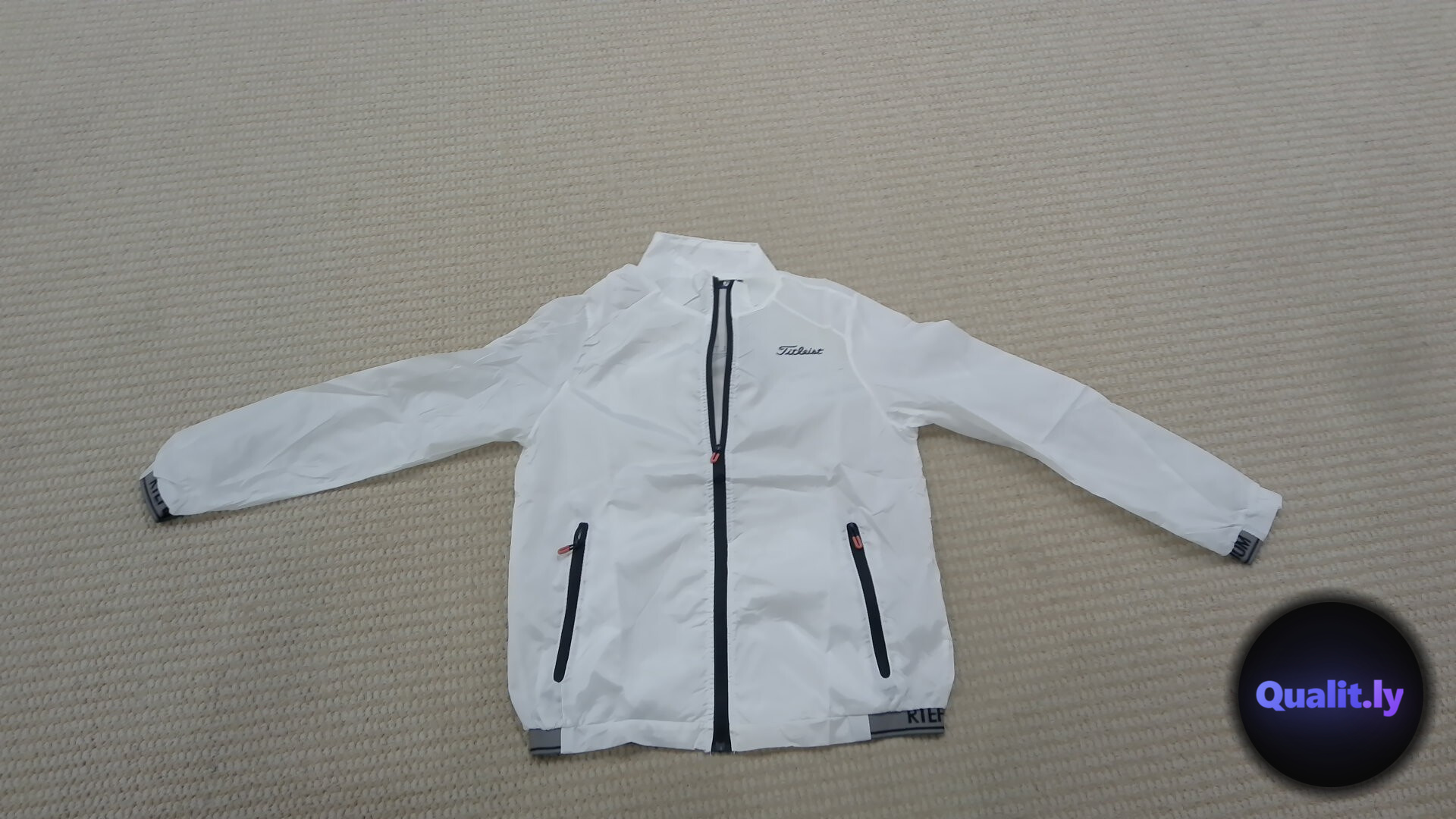 Titleist White Jacket QC