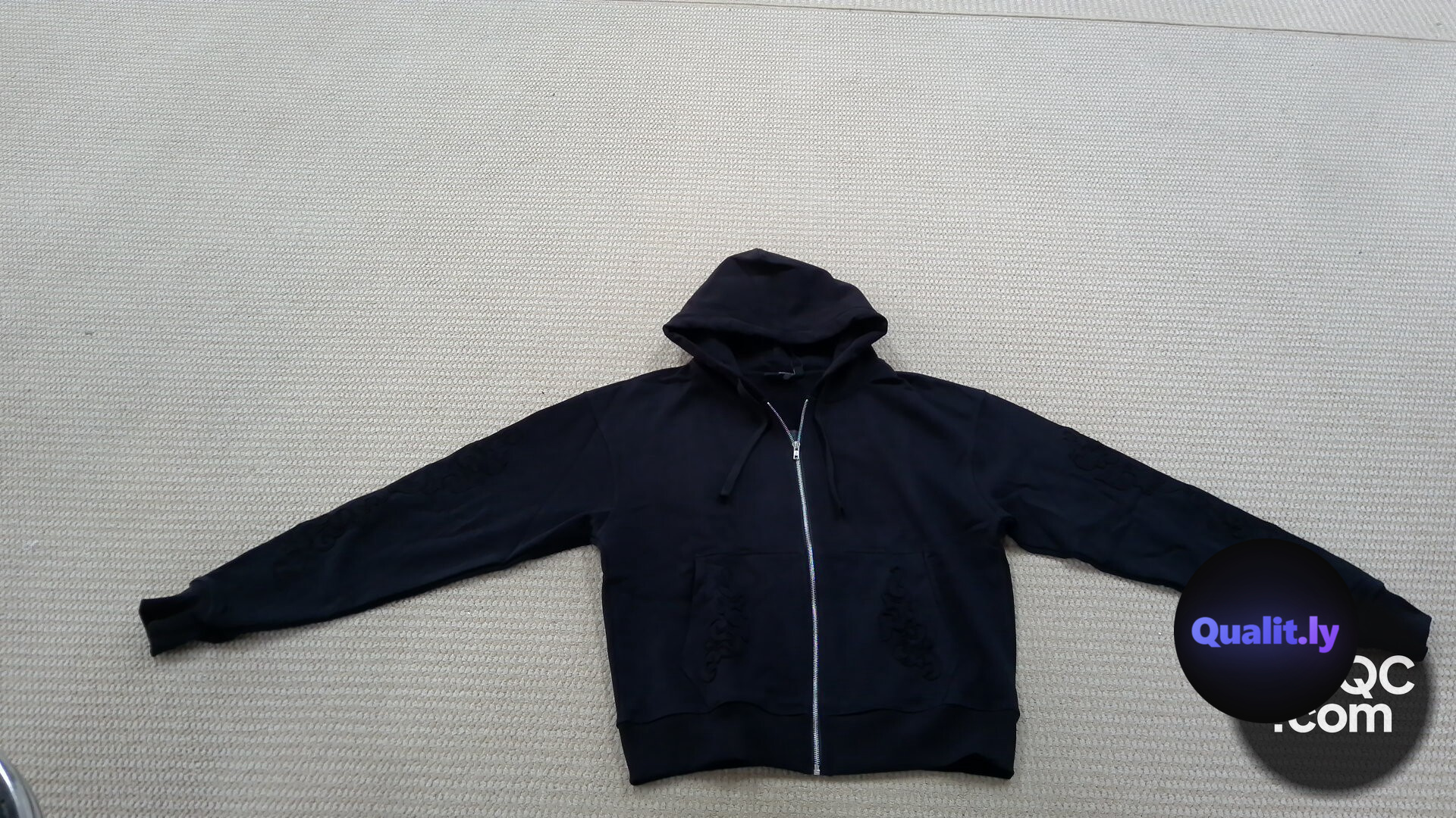 Derschutze zip hoodie QC