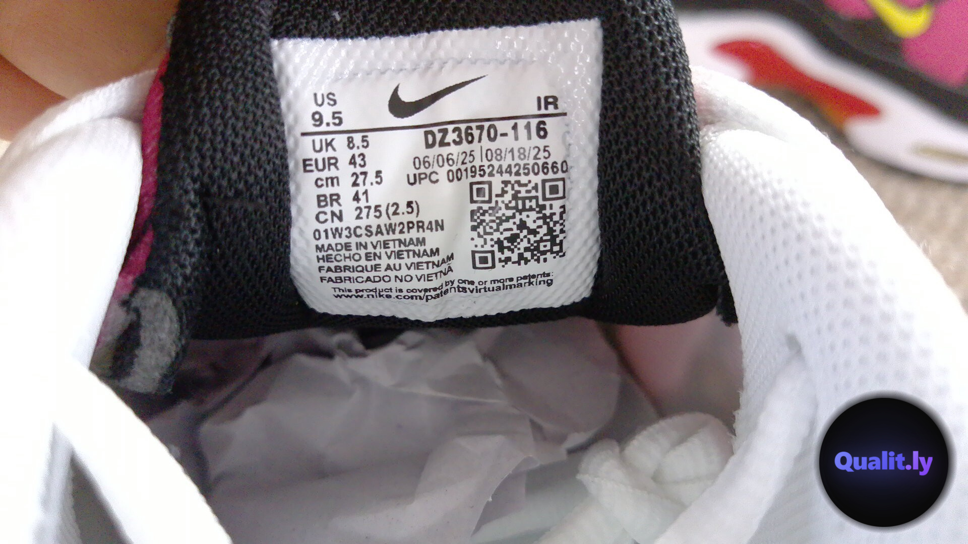 Nike Sneakers QC