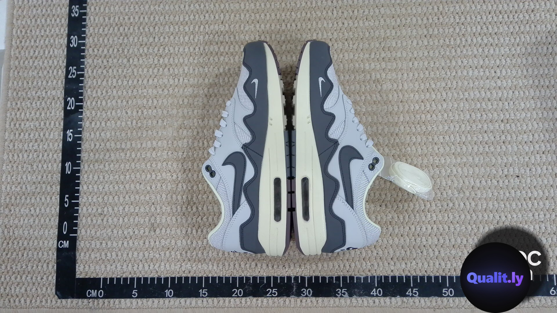 Nike Sneakers QC
