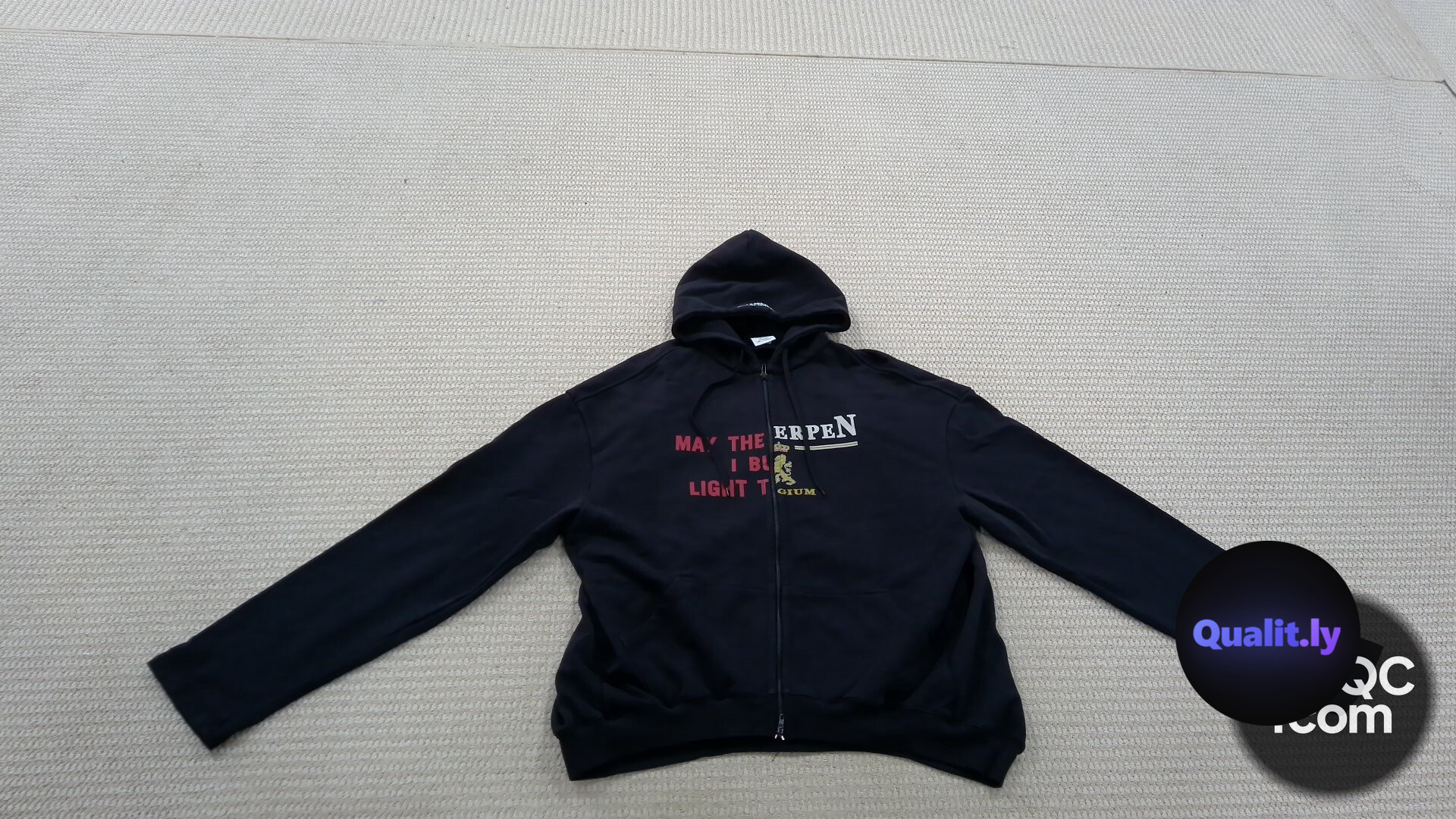 Vetements Vests QC