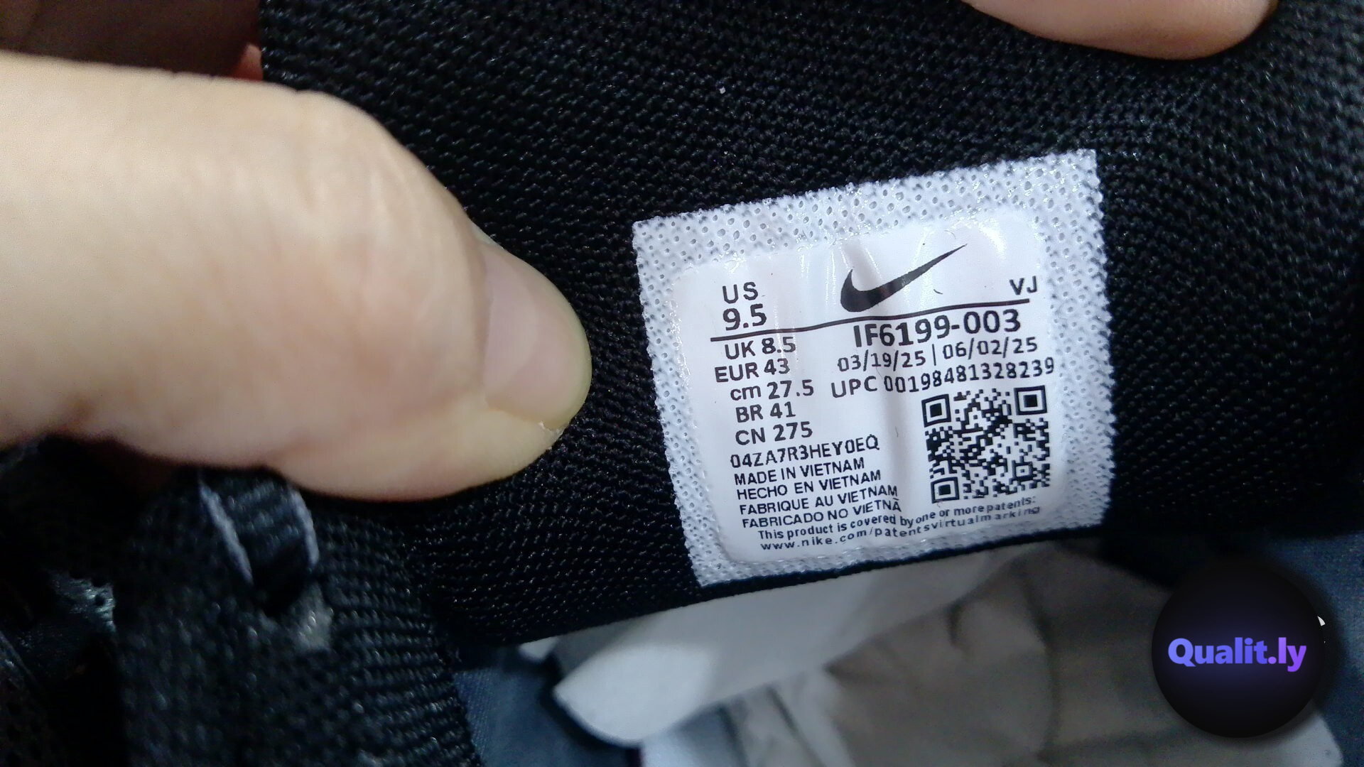Nike Sneakers QC