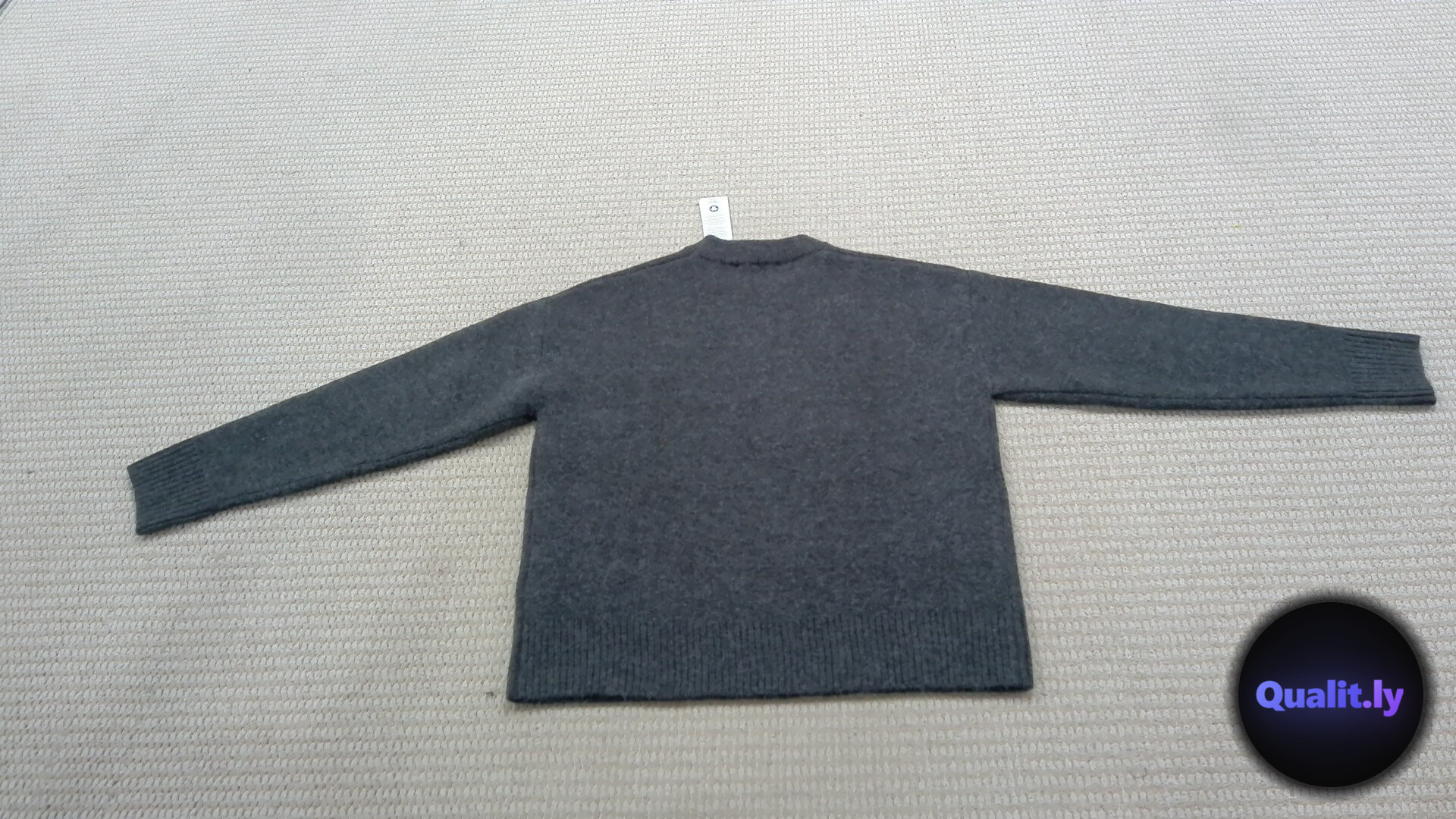 Ami Sweaters QC