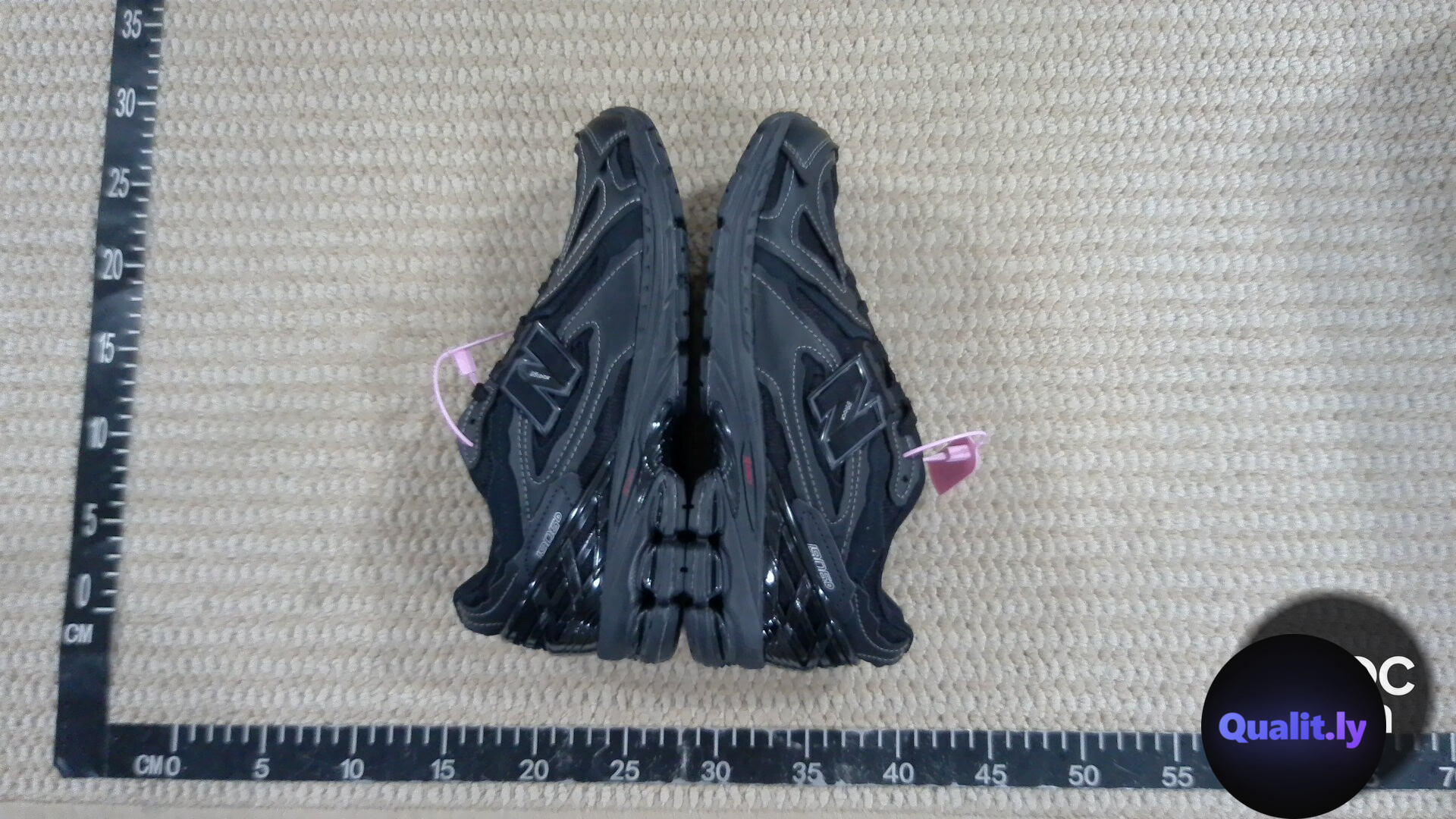 New Balance Sneakers QC
