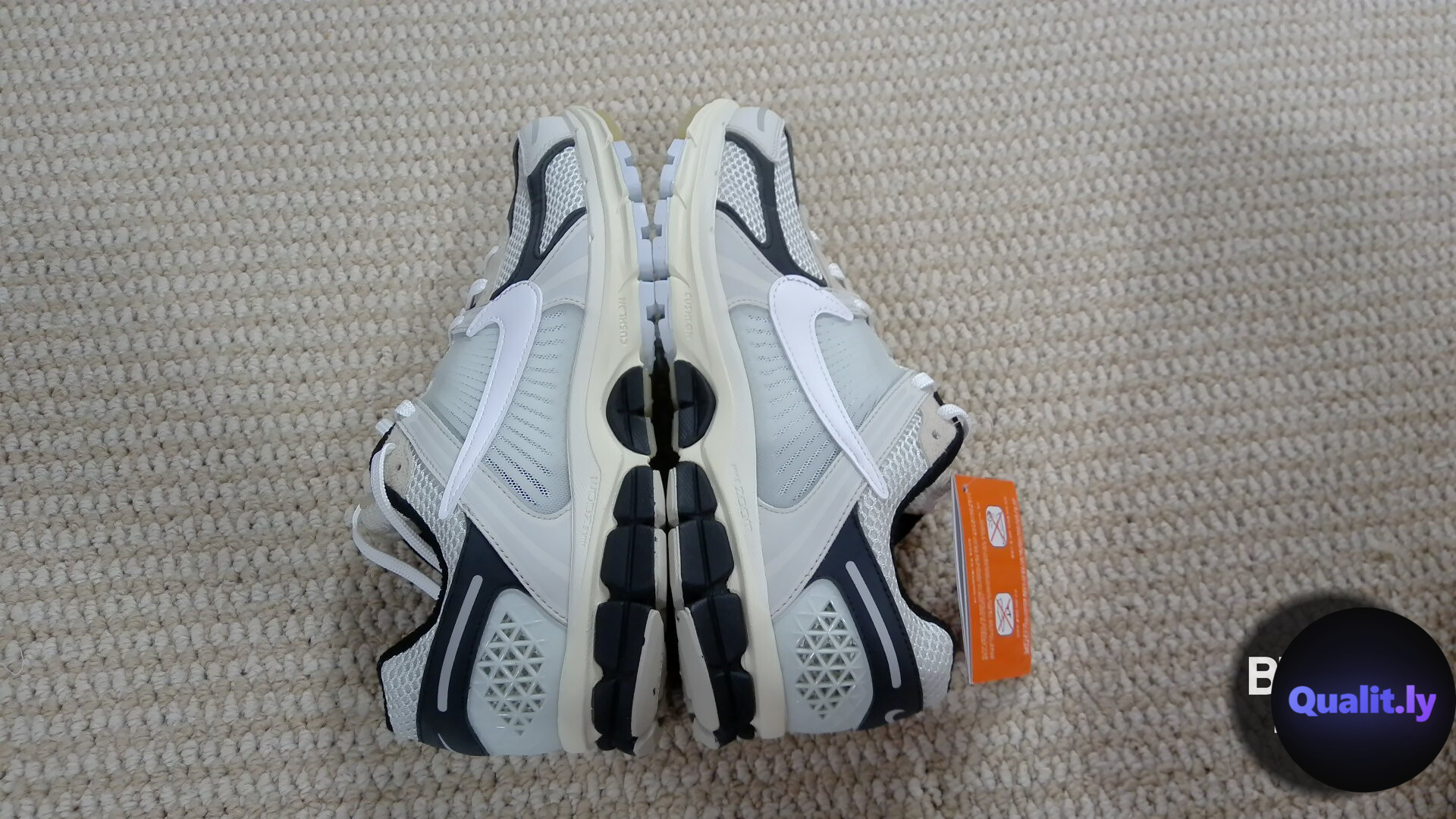 Nike Vomero 5 Light Bone Black QC