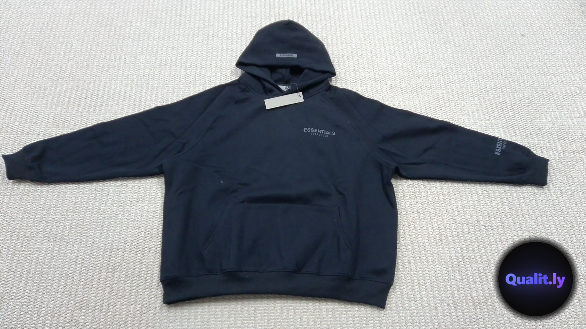 Essentials Hoodies QC
