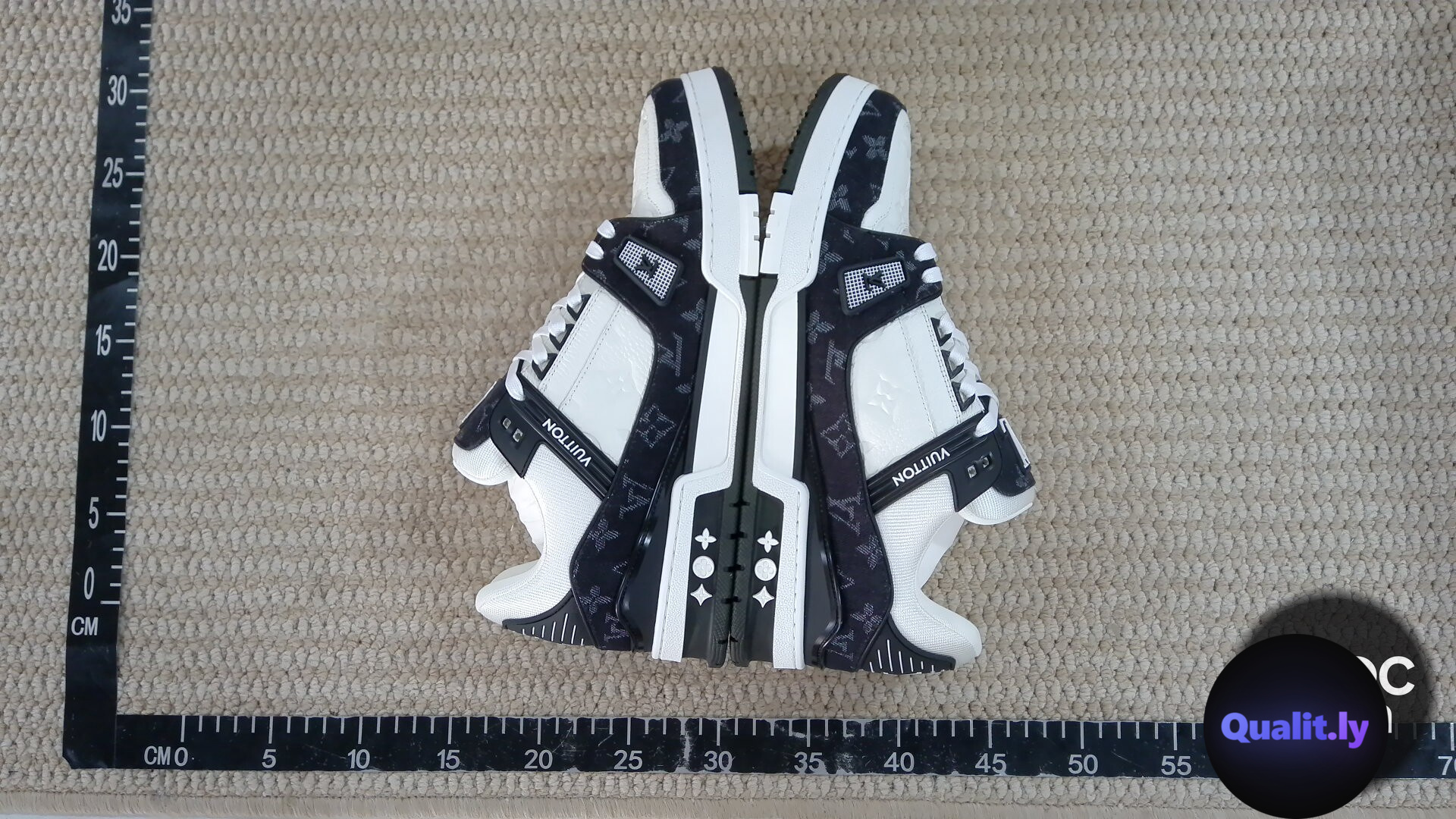 Louis Vuitton Sneakers QC