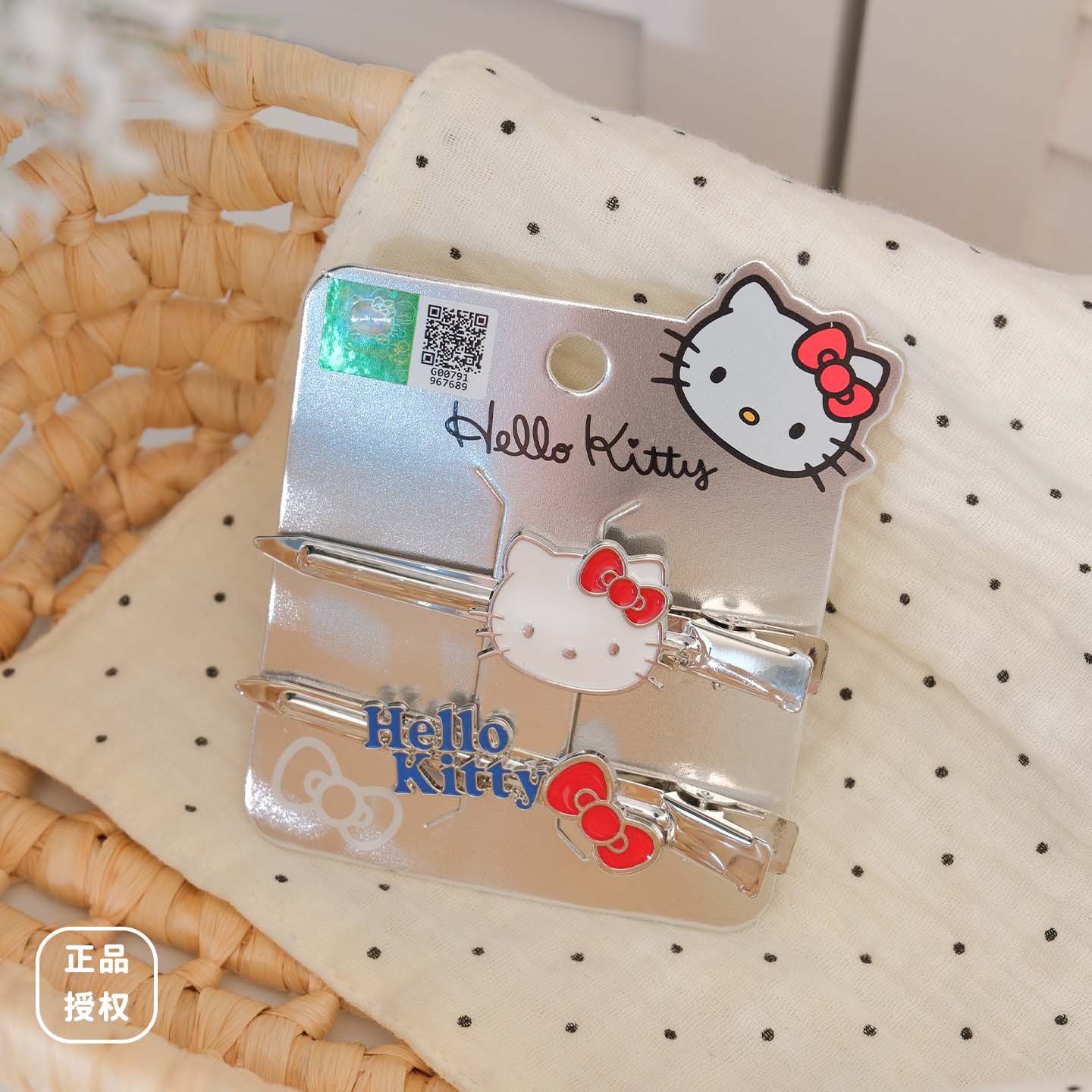 Sanrio Genuine Hello Kitty Side Hair Clip, Cute Cartoon Girl Hair Accessory, Sweet Hair Ornament, Adorable