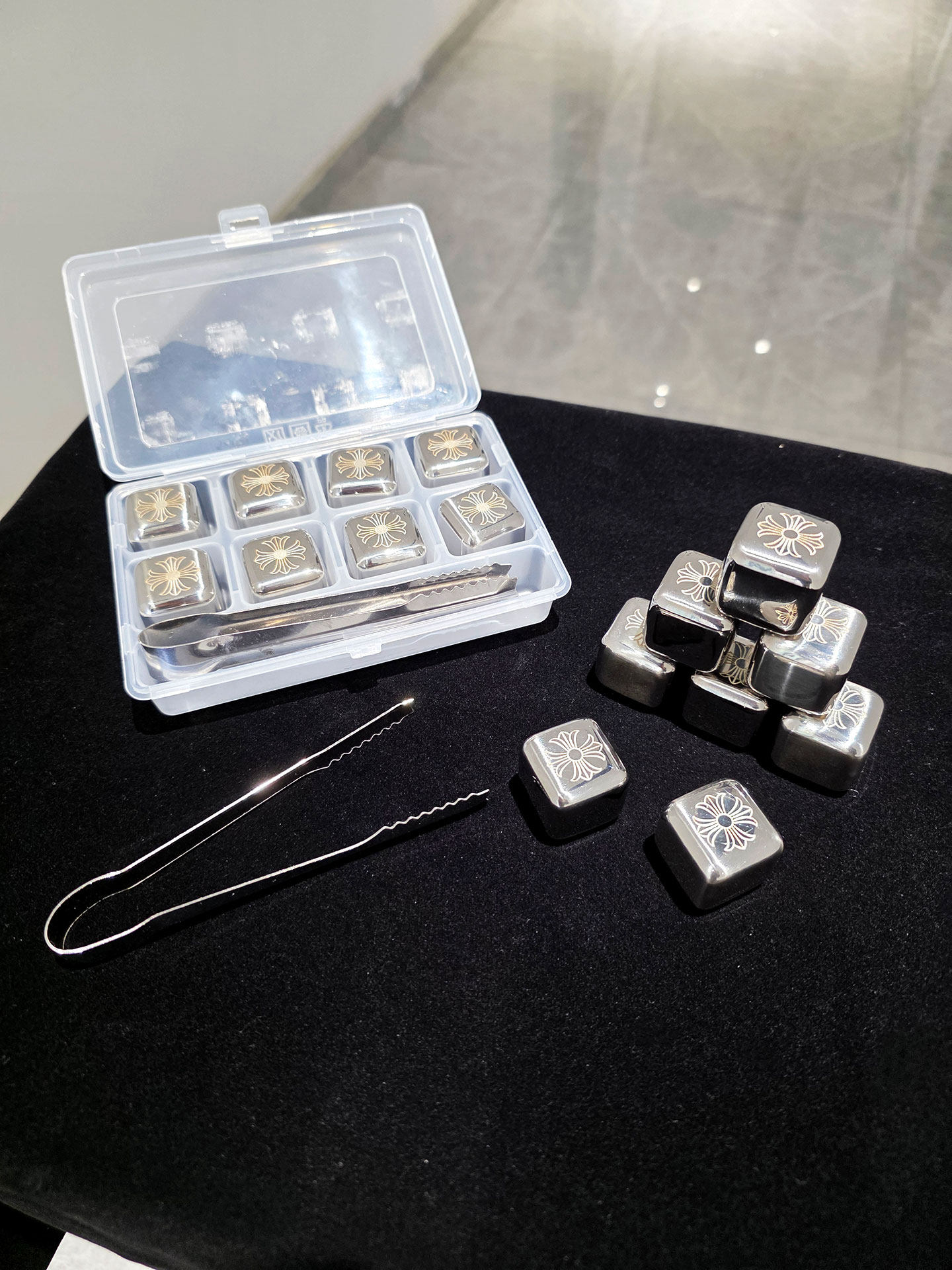 Trendy Bar Items, Cross Engraved Design, 316 Medical-Grade Stainless Steel, Reusable, Stainless Steel Ice Cubes, Boxed Foto QC de TAOBAO na Qualit.ly