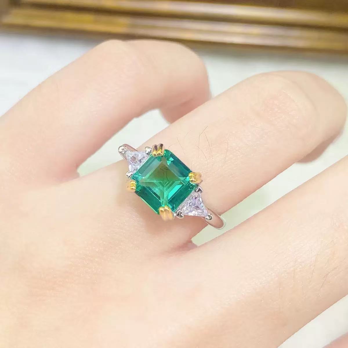 High-End Imitation Colombian Cultured Emerald Ring, Popular on Social Media, Carat Square Diamond Ring for Women, Wholesale from Manufacturer