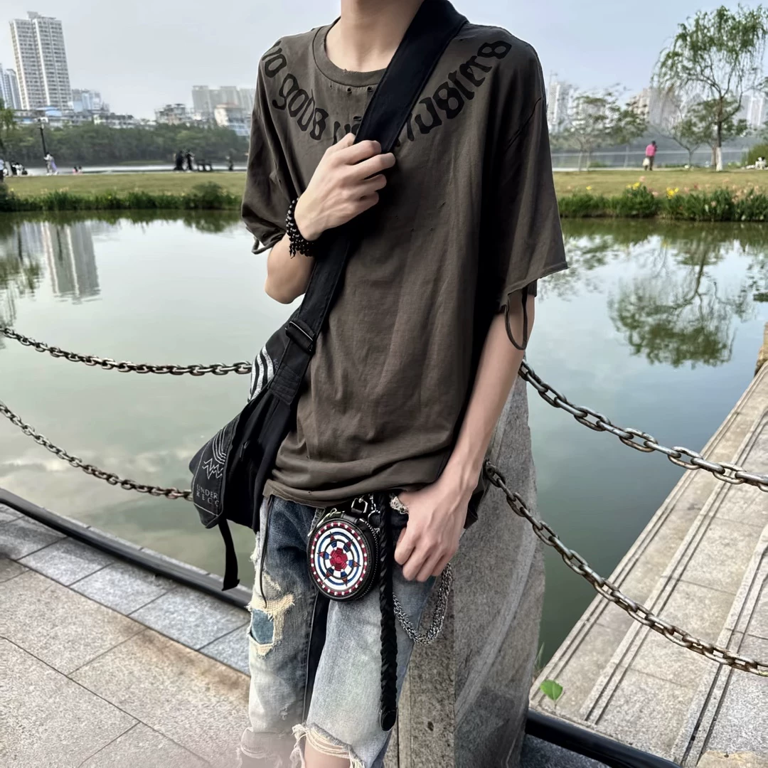 [Exclusive, Last 7 Items in Stock] - Undercover 03Ss Scab Destruction Tee Anti-War Short QC photo from TAOBAO on Qualit.ly