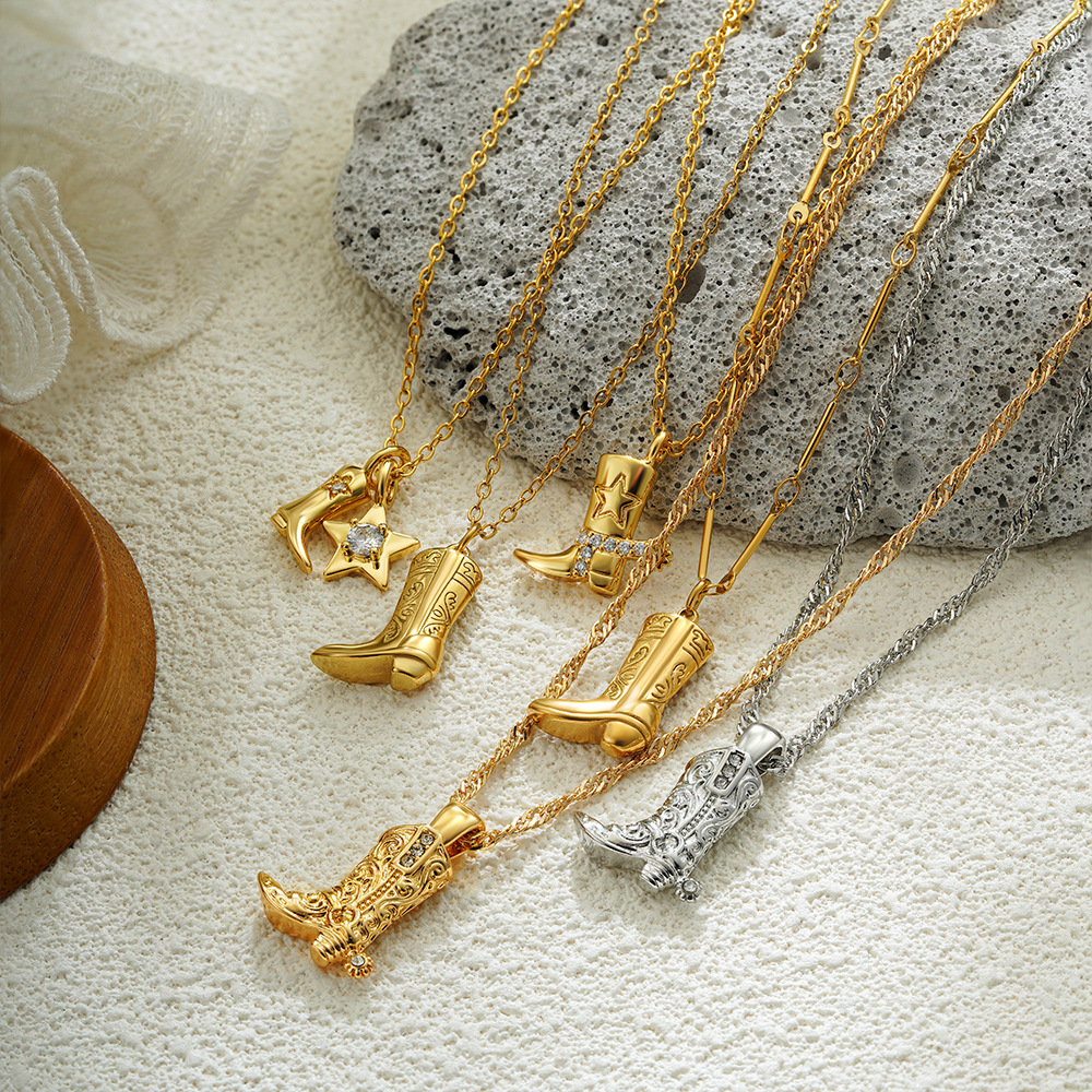 18K Gold Stainless Steel Zircon Necklace with Western Cowboy Boot Engraving, Vintage Horseshoe Pendant, European and American Cross-Border Accessories