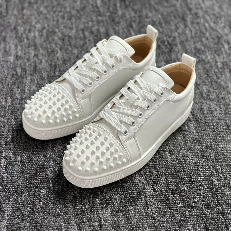 Red soled shoes, new European and American men's shoes, white shoes, fashionable board shoes, casual shoes, breathable rivets, low cut foreign trade shoes