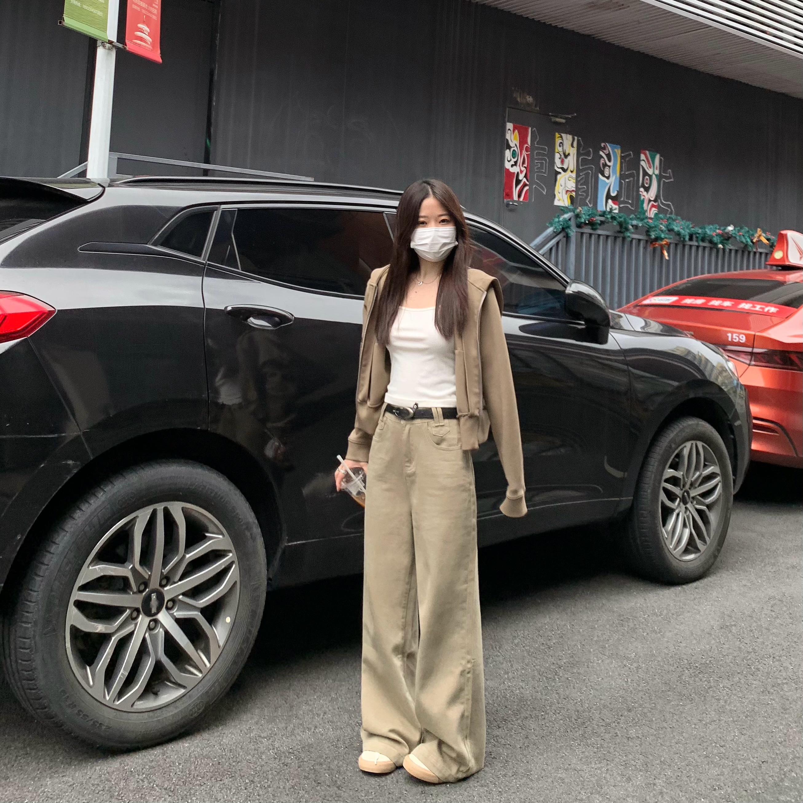 Chun Ge's Khaki Drapey Wide-Leg Jeans for Women, 2025 Spring New Style, Loose Fit, Slimming Straight-Leg Floor-Length Pants