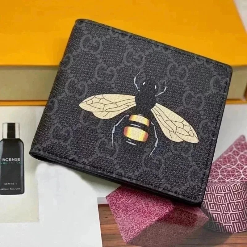 Gucci GG Supreme Bee Wallet