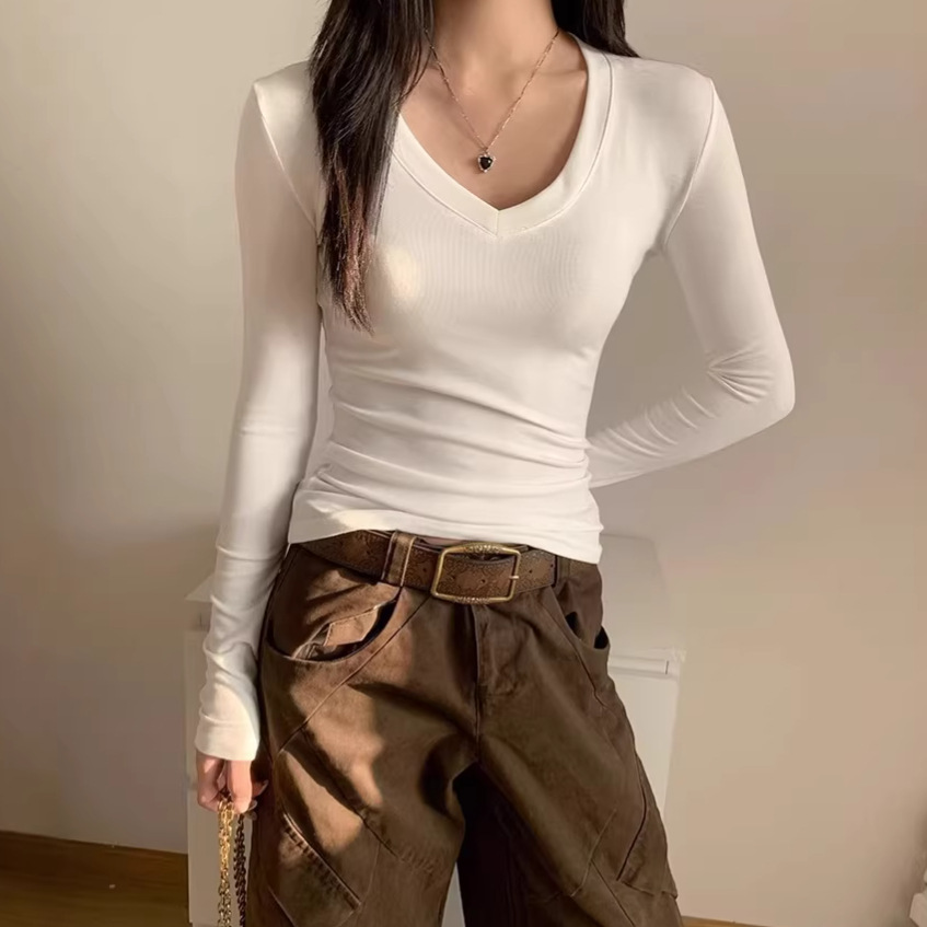 Vintage White Base Shirt for Women, Suitable for Spring and Autumn, Petite V-Neck Slim-Fit Long-Sleeve T-Shirt, Regular Shoulder Pure Cotton Top
