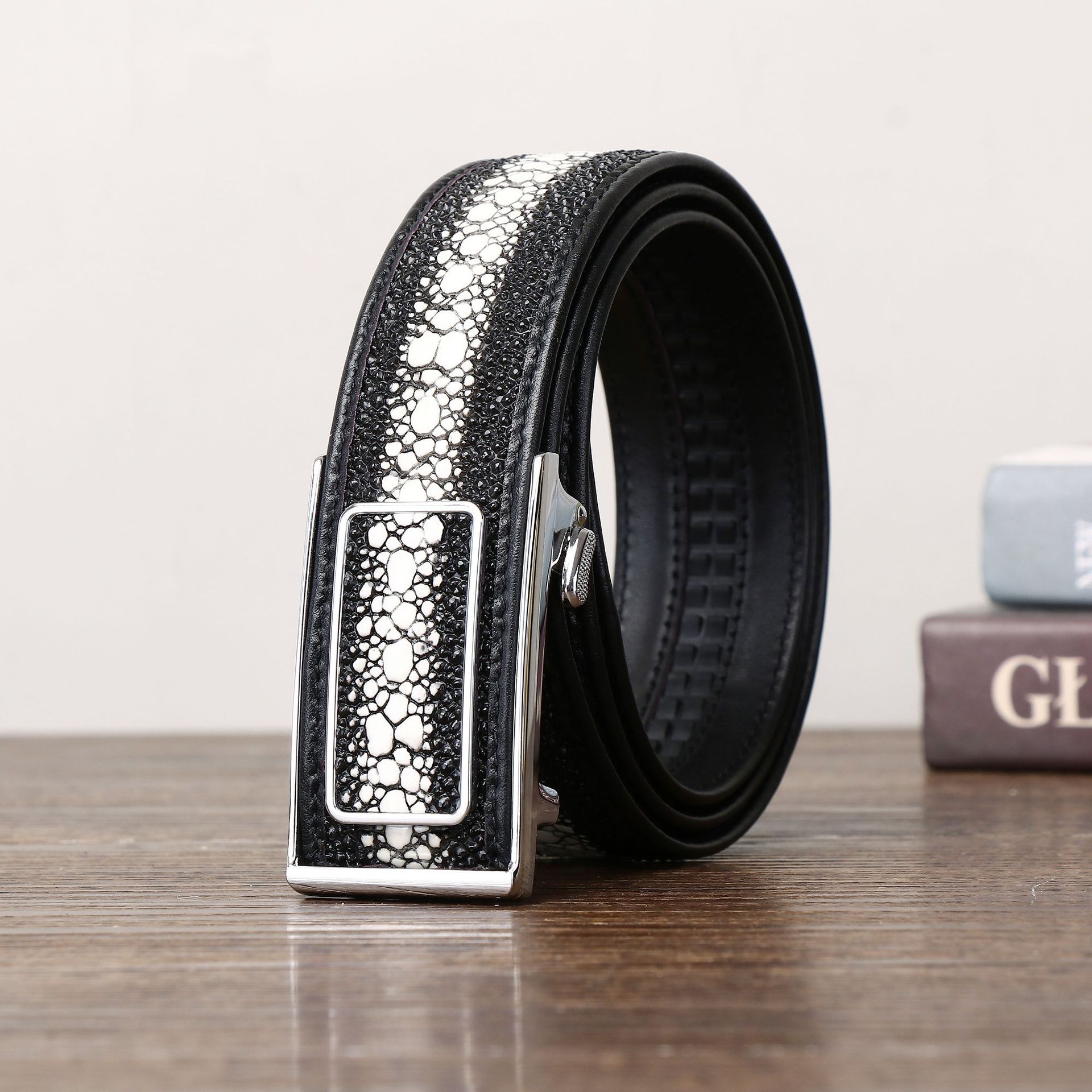 New width 3.8cm Pearl fish pattern men's automatic buckle belt leather belt fashion Classic factory wholesale