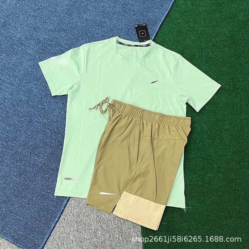 Summer Quick-Drying Ice Silk Sports Shorts and Short-Sleeved Set, Breathable, Slit Design, Casual Fitness, Loose Fit, Running Training, Quarter-Length