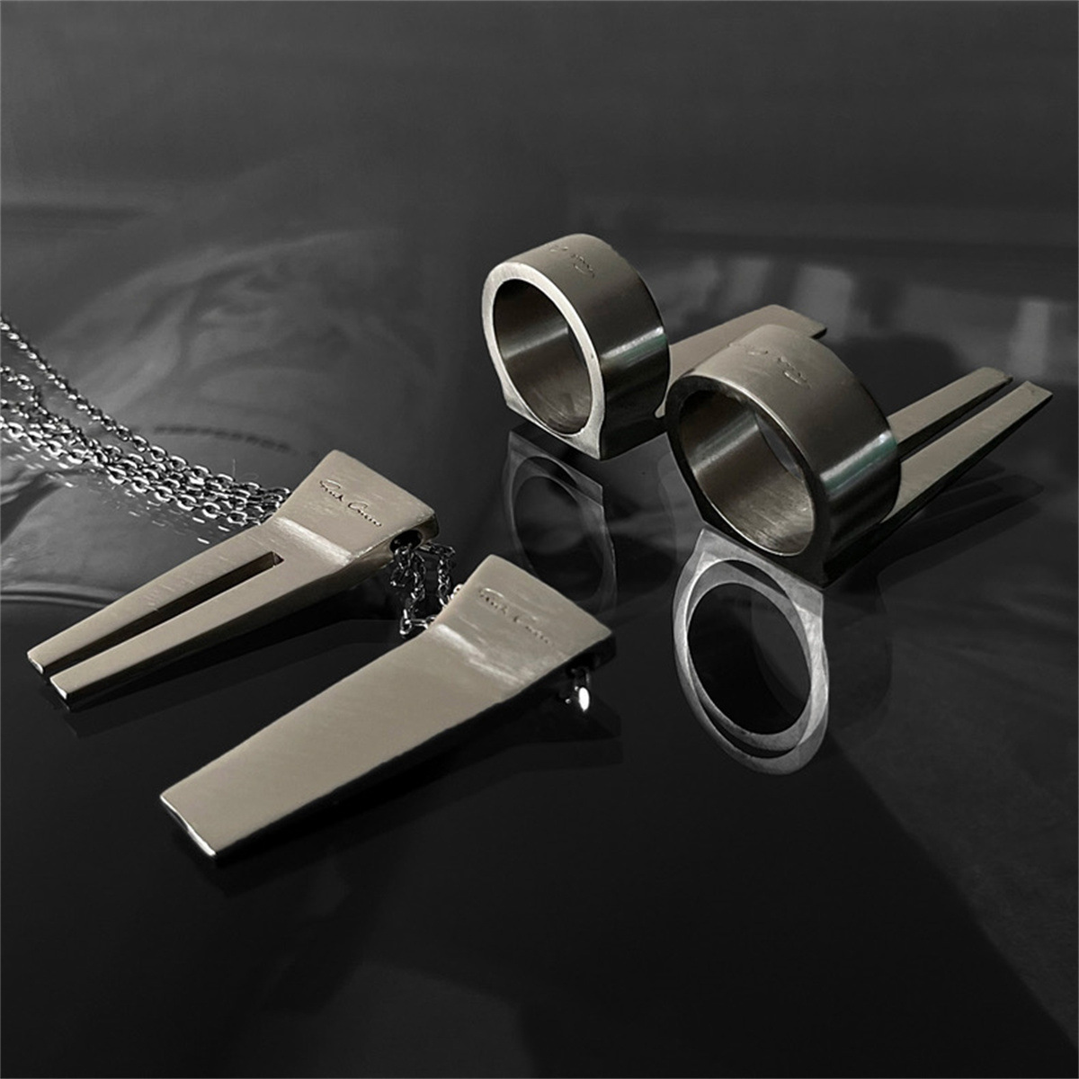Dark Ro Style Open Trunk Ring for Men and Women, High-Quality Silver Closed Brushed Punk Ring Fotografie QC de pe 1688 pe Qualit.ly