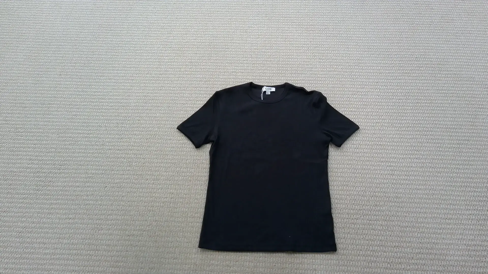 COS Men's Slim Fit Round Neck Ribbed Short Sleeve T-Shirt Black